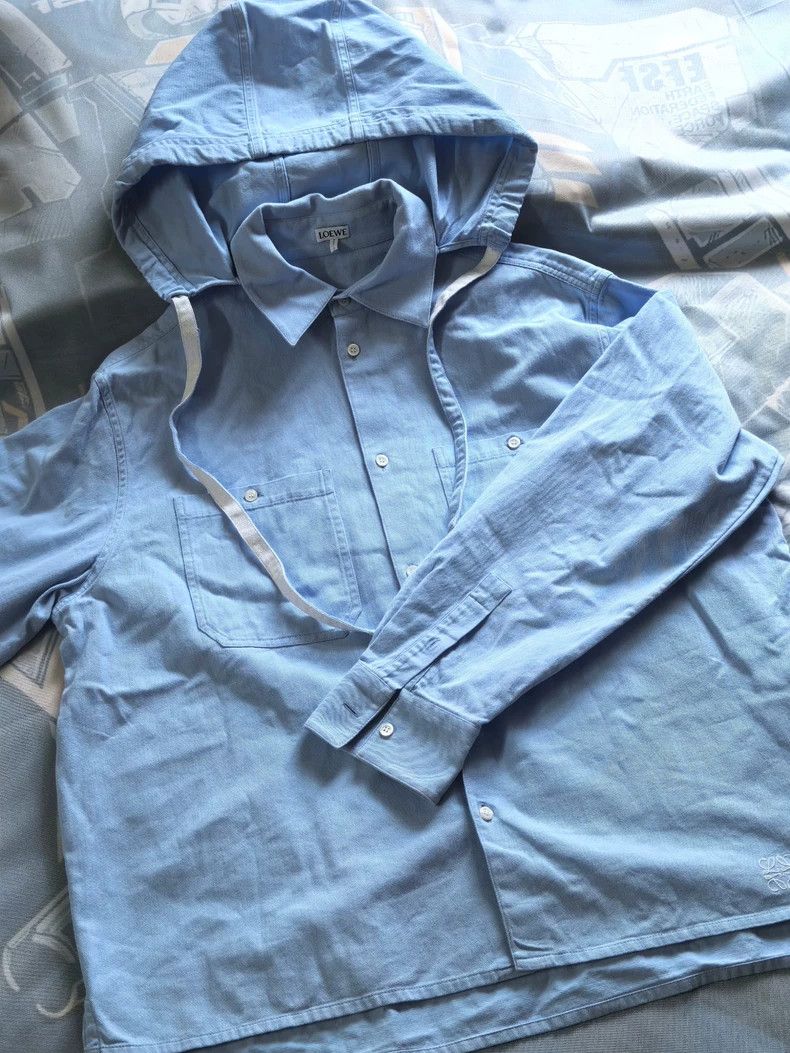 Loewe Loewe size 50 Men's Long Sleeve Shirts Men's Hooded Shirts Size US M / EU 48-50 / 2 - 2 Thumbnail
