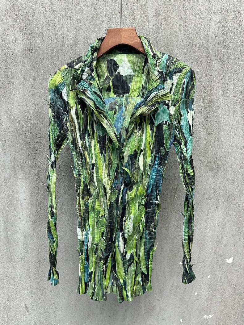 Issey Miyake Issey Miyake Green oil painting dragon whisker buttoned to Size M / US 6-8 / IT 42-44 - 3 Thumbnail