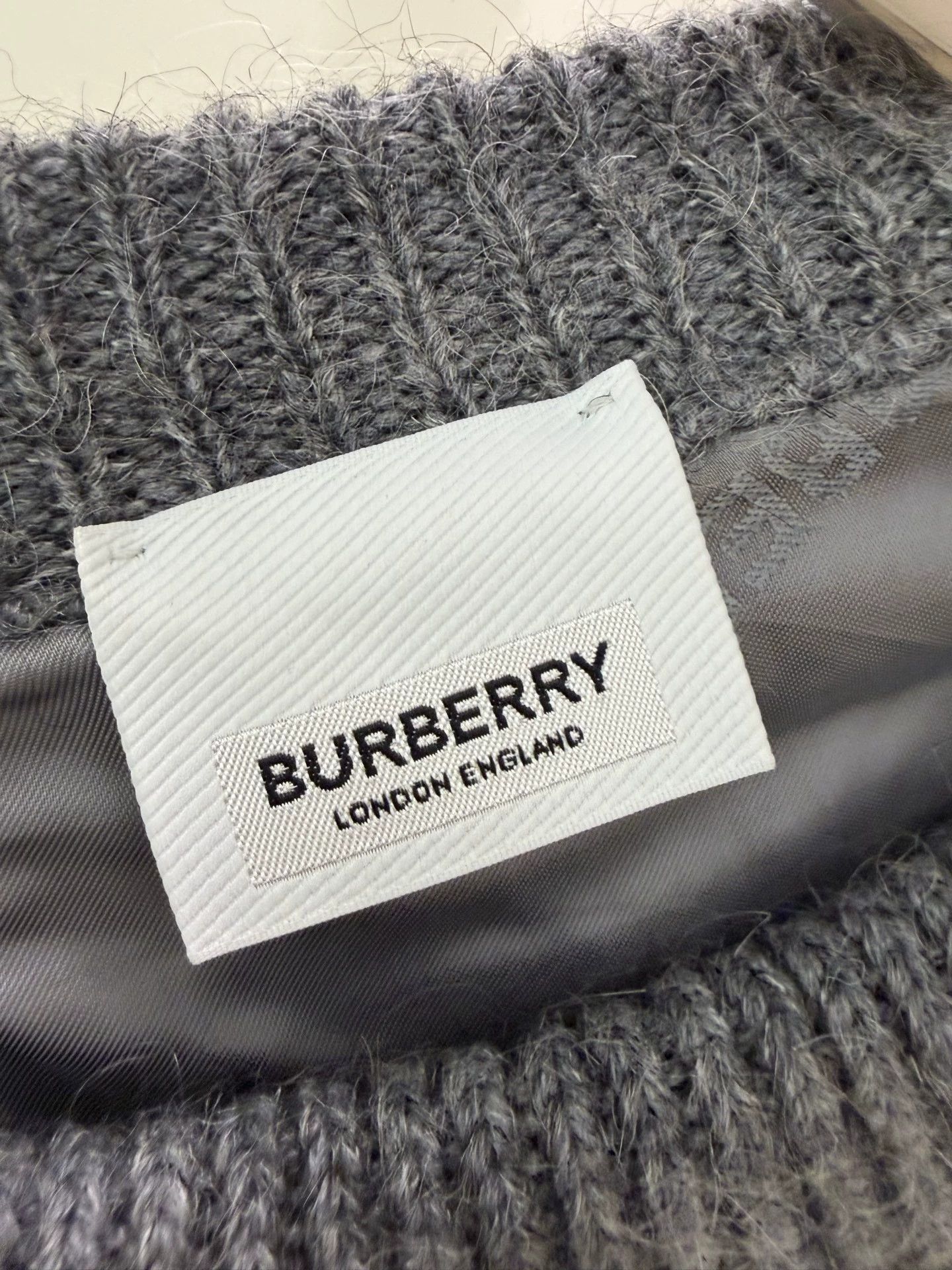Burberry Burberry Gray Crystal Logo Sweater S 99 New Size S / US 4 / IT 40 - 5 Thumbnail