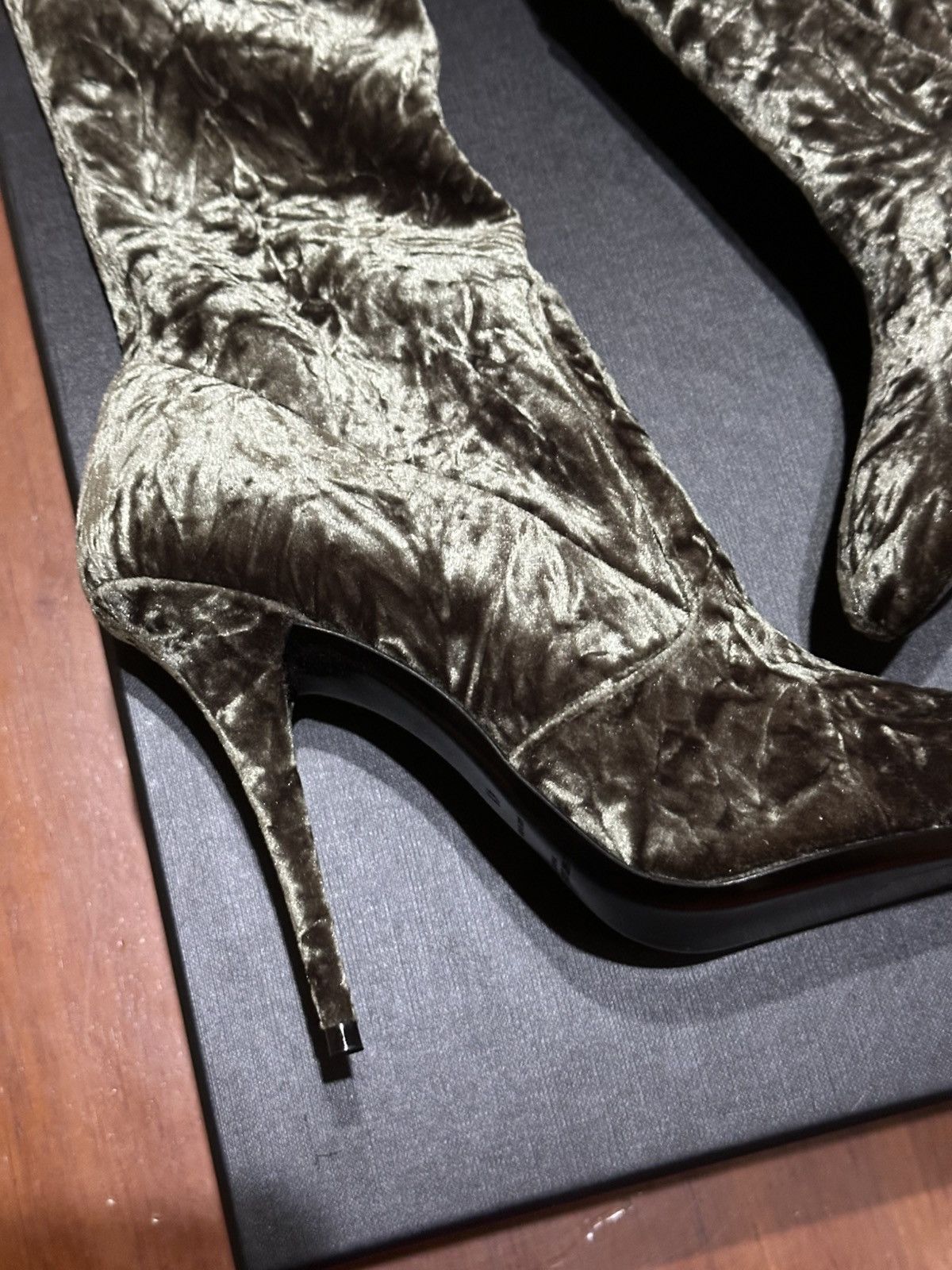 Saint Laurent Paris Saint Laurent velour heels Size US 8 / IT 38 - 3 Thumbnail