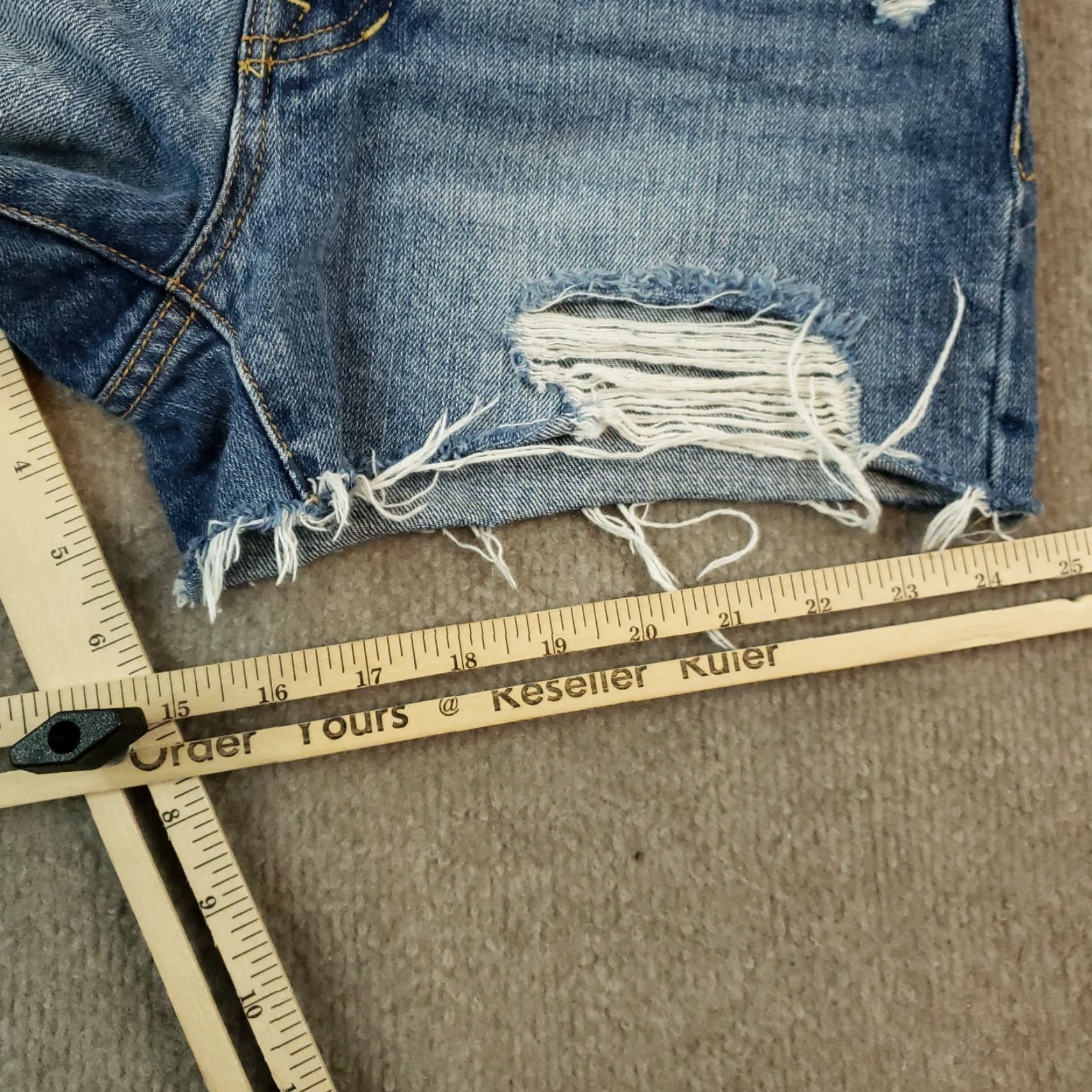 Vintage We The Free People Womens 25 Blue Denim Shorts Distressed Frayed Edge Size 42" / US 20 - 3 Thumbnail
