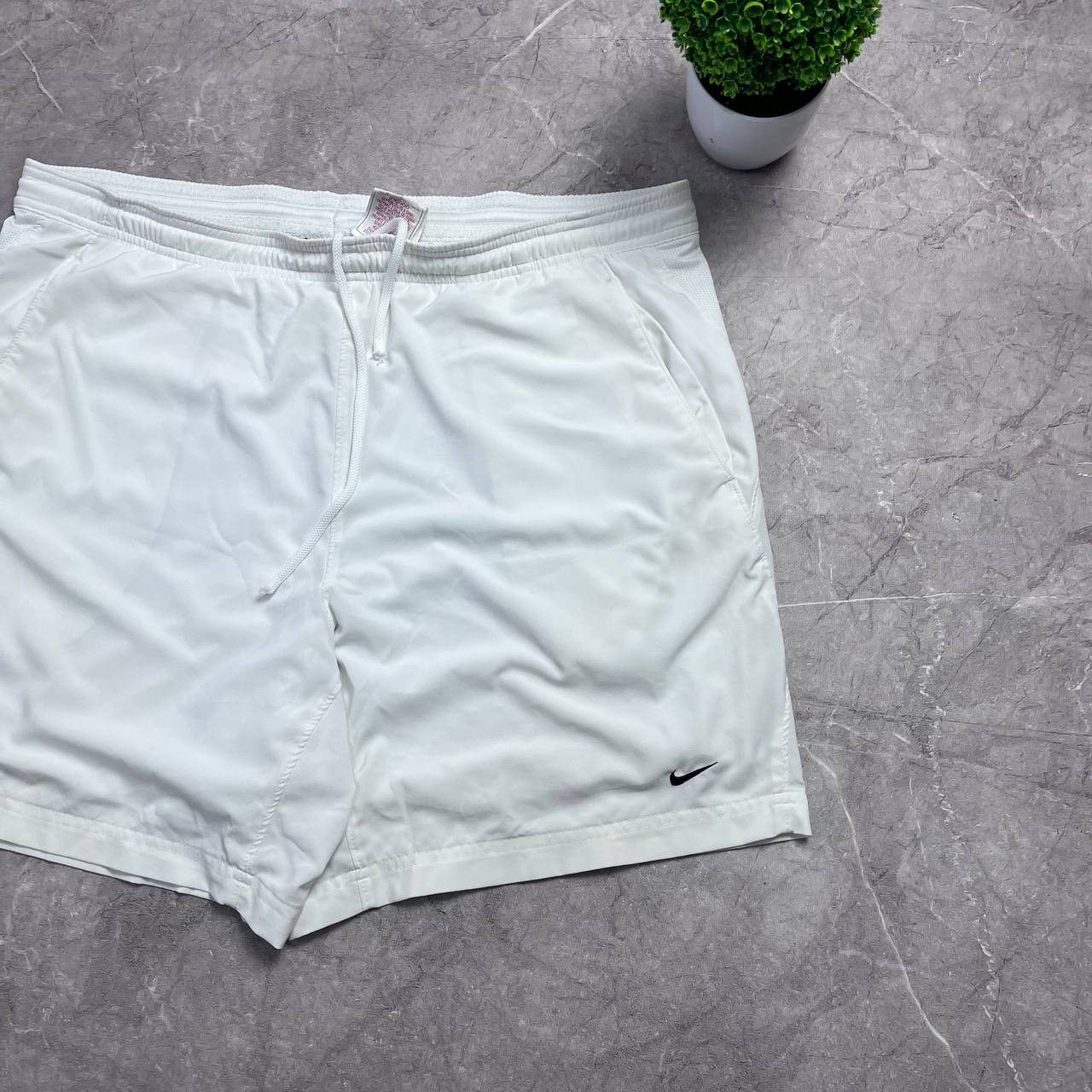 Nike Vintage White Nike Dri-Fit Court Vision Mens Shorts Size XL Size US 33 - 7 Thumbnail