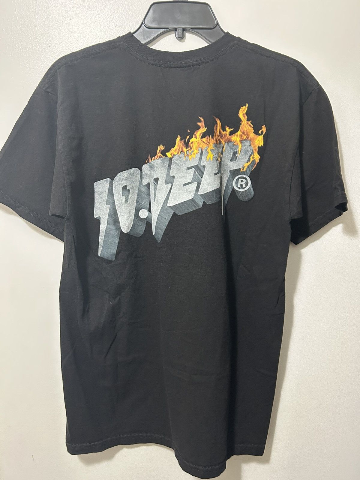 10 Deep 10 Deep Flames Graphic Tee Size M Size US M / EU 48-50 / 2 - 3 Thumbnail