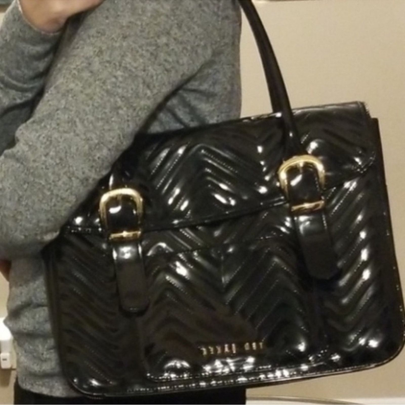 Ted Baker Ted Baker London Black Patent PVC Quilted Gold Buckle Purse Size ONE SIZE - 5 Thumbnail