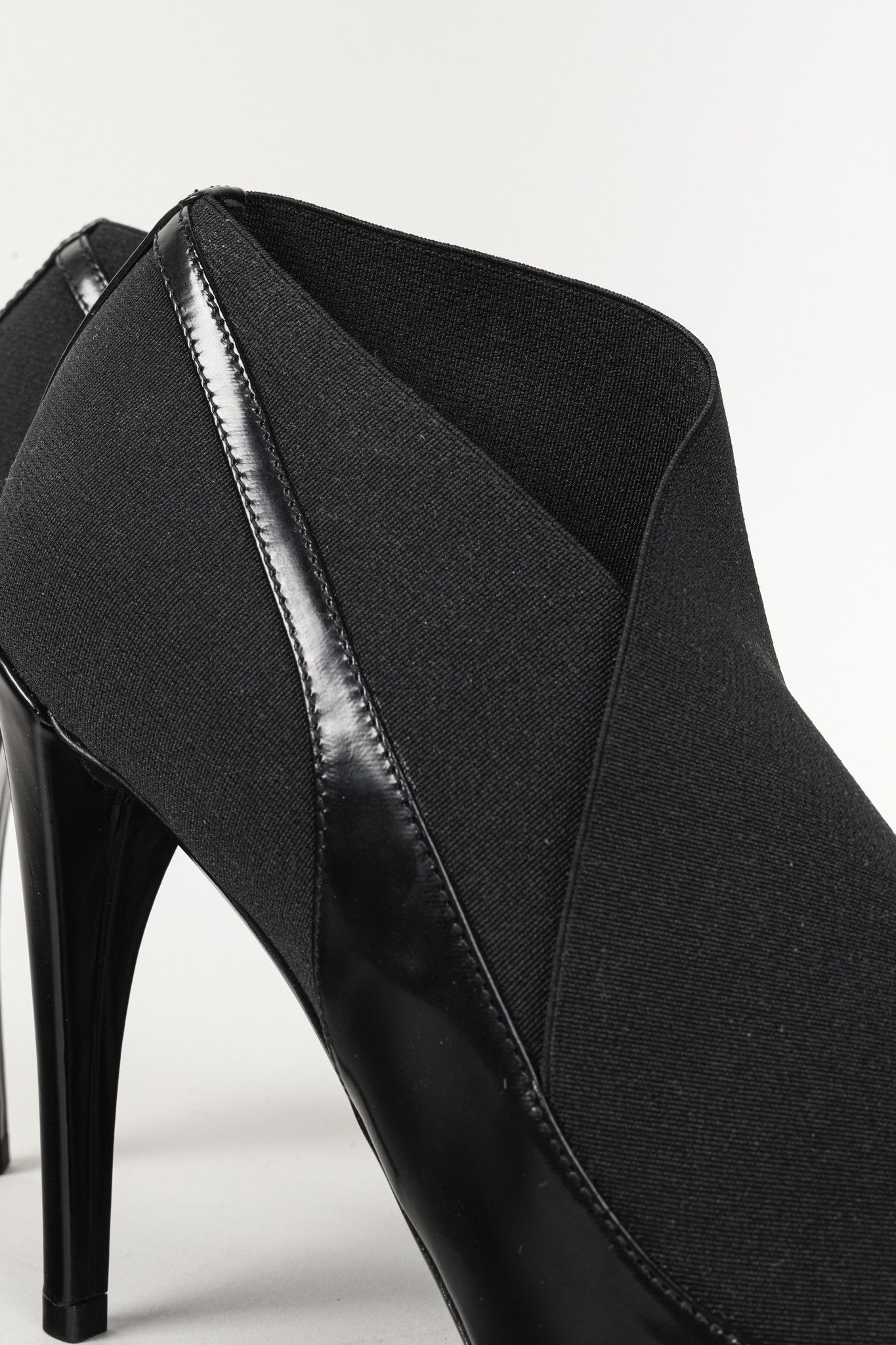 Dior Christian Dior Black Leather Elastic Pointed Toe Bootie Size US 8.5 / IT 38.5 - 7 Thumbnail