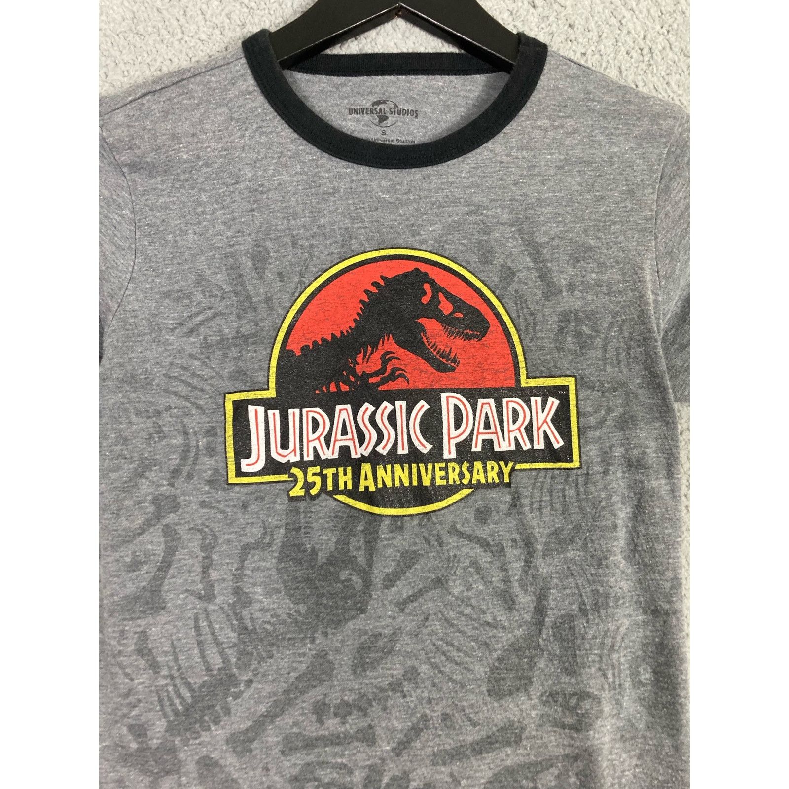 Universal Studios Universal Studios Jurassic Park 25th Anniversary T-Shirt S Size XS / US 0-2 / IT 36-38 - 6 Thumbnail
