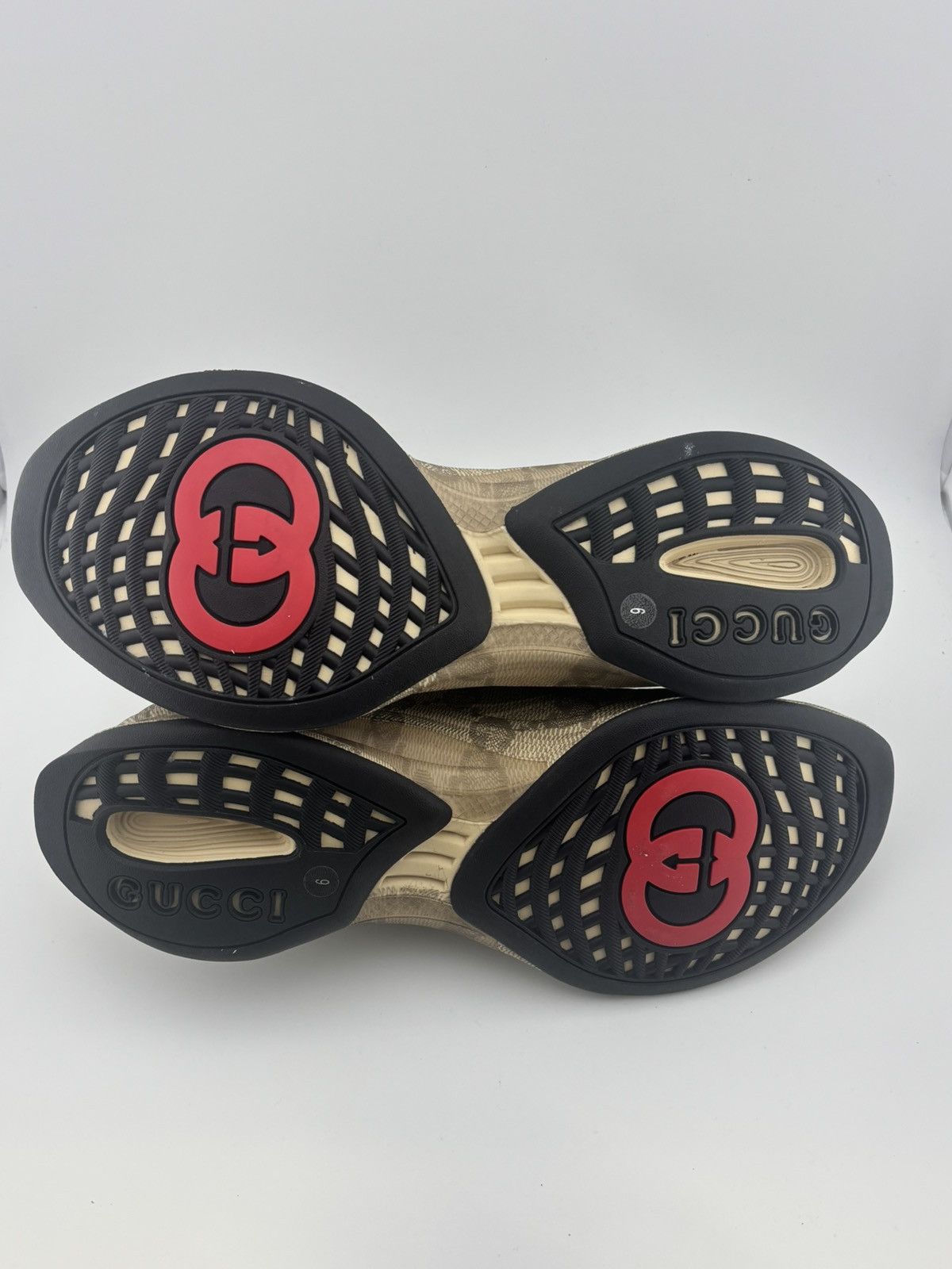 Gucci GUCCI RUN GG CUBIC BEIGE EBONY SIZE 9 Size US 9 / EU 42 - 10 Thumbnail