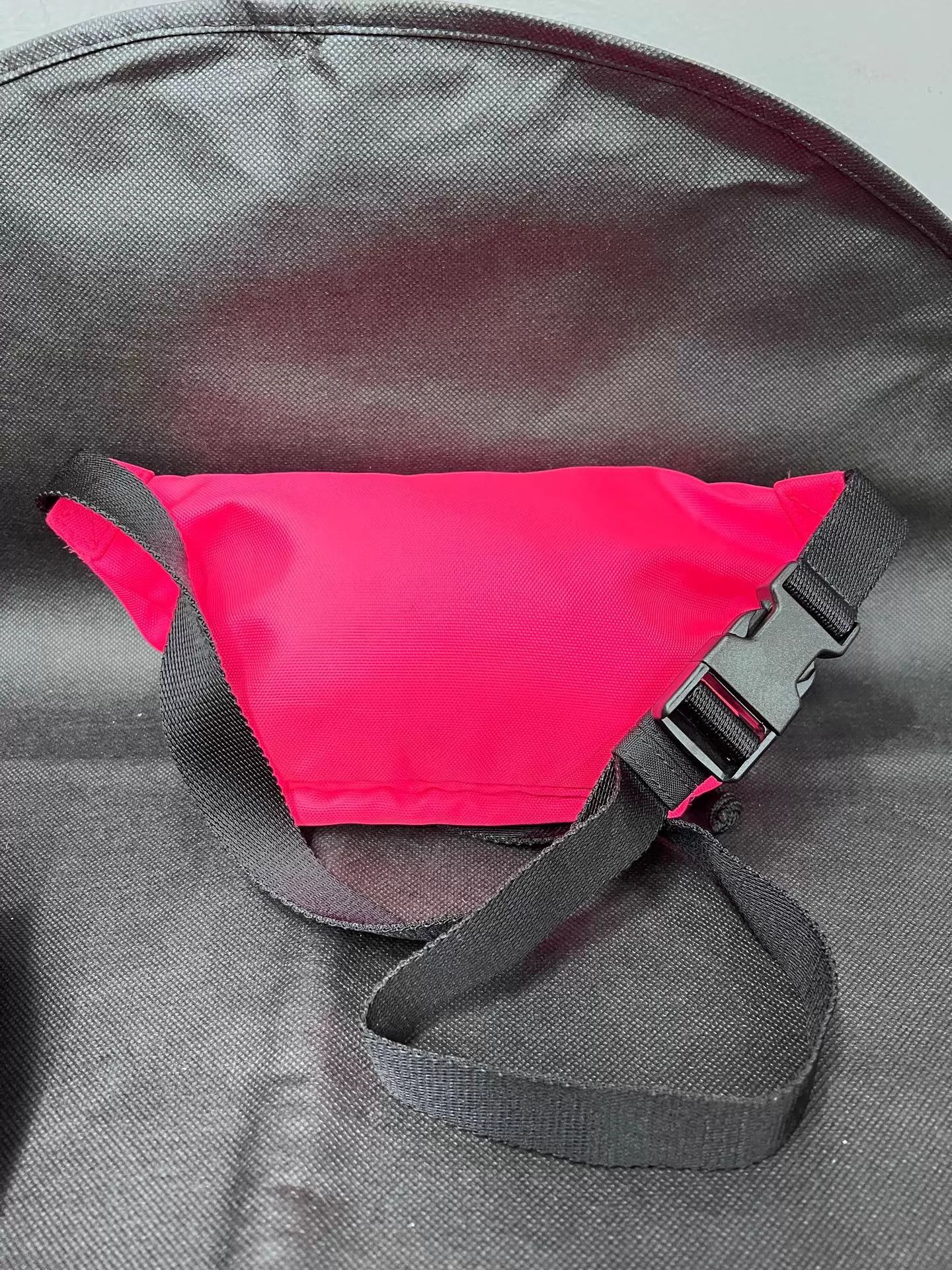 Balenciaga Balenciaga Logo Zipper Canvas Waist Bag Size ONE SIZE - 2 Thumbnail