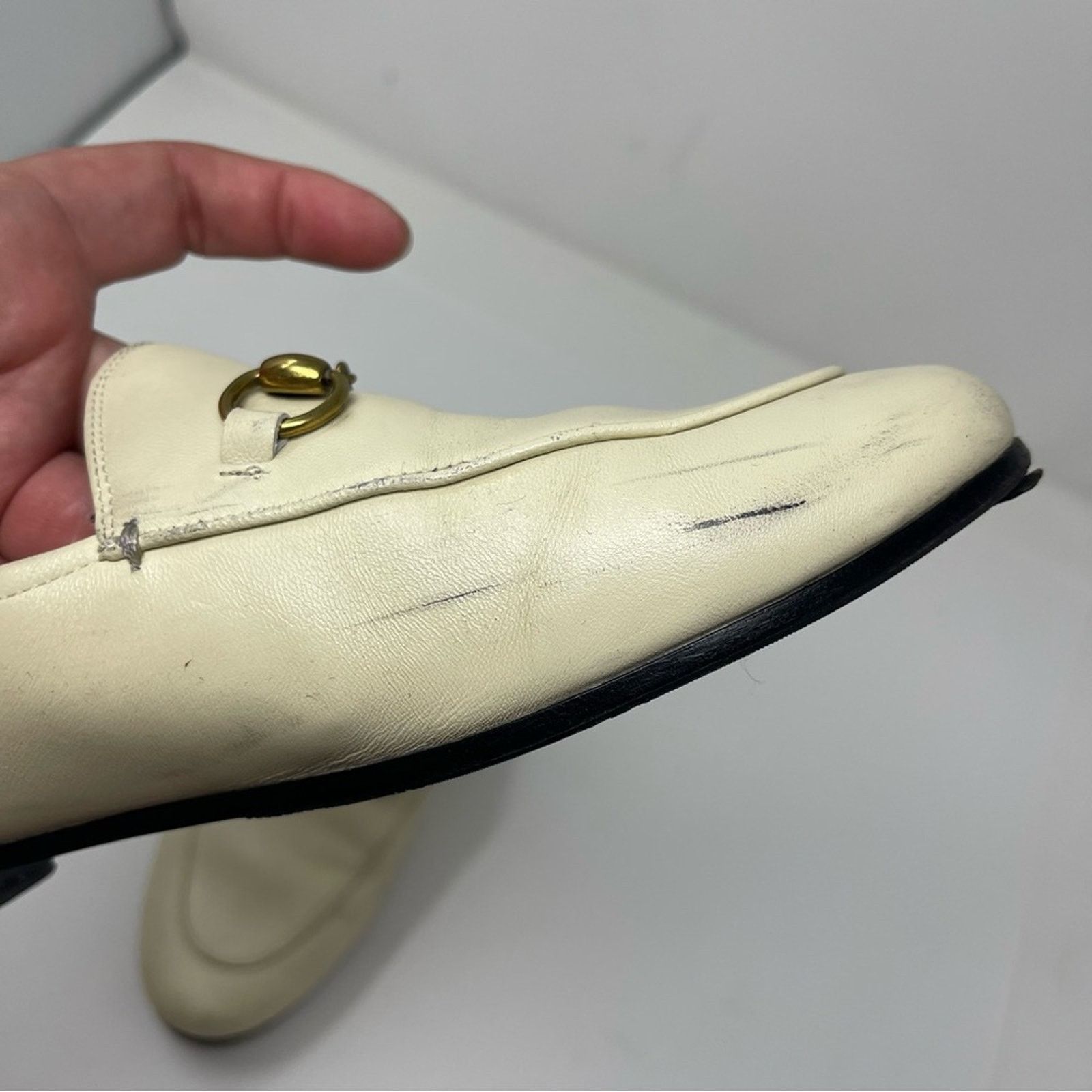 Gucci GUCCI Brixton Leather Horsebit Loafers in Mystic White 37.5 Size US 7.5 / IT 37.5 - 8 Thumbnail