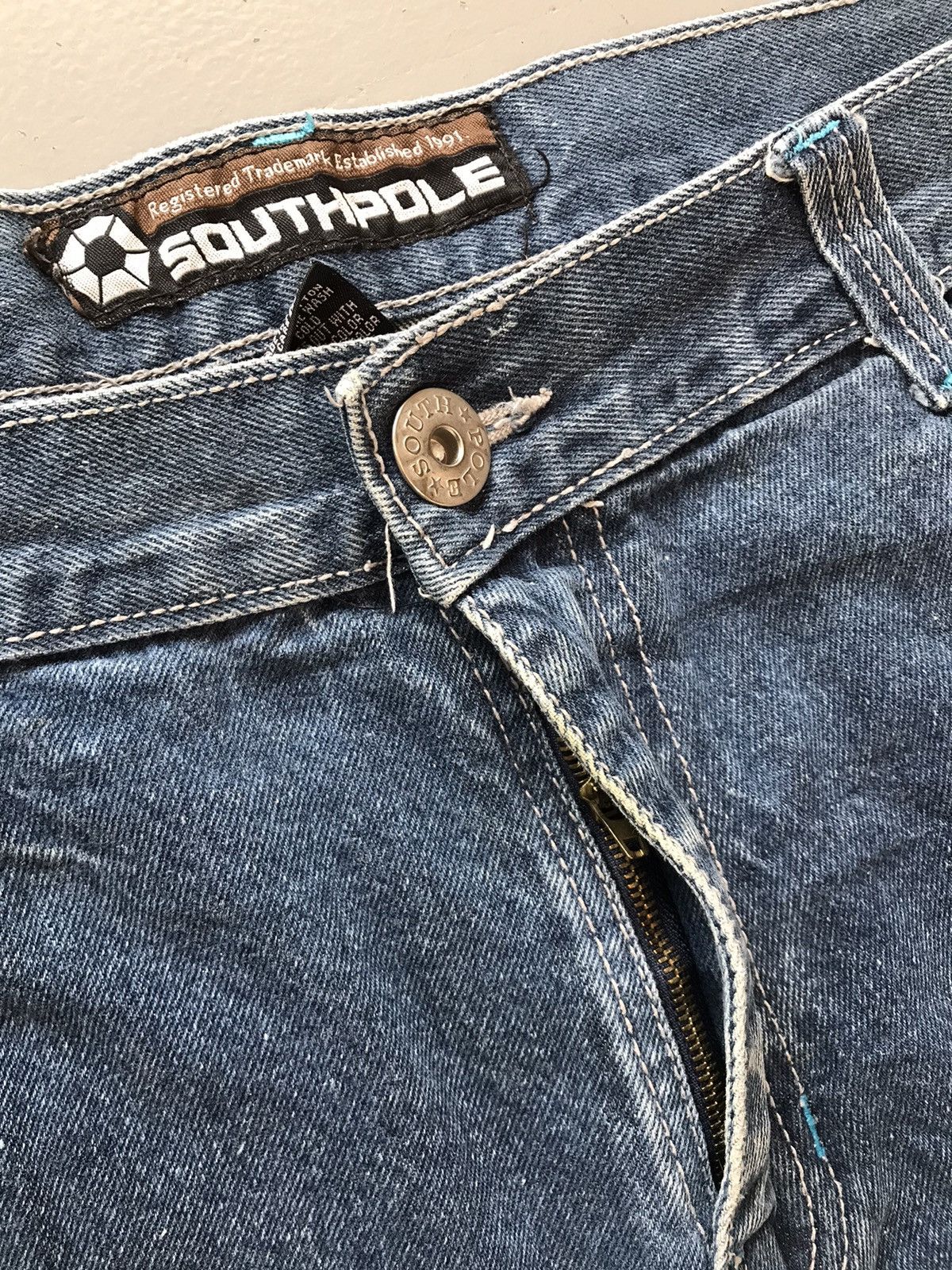 Southpole × Vintage Vintage SouthPole logo embroidered denim jort Size US 40 / EU 56 - 4 Thumbnail