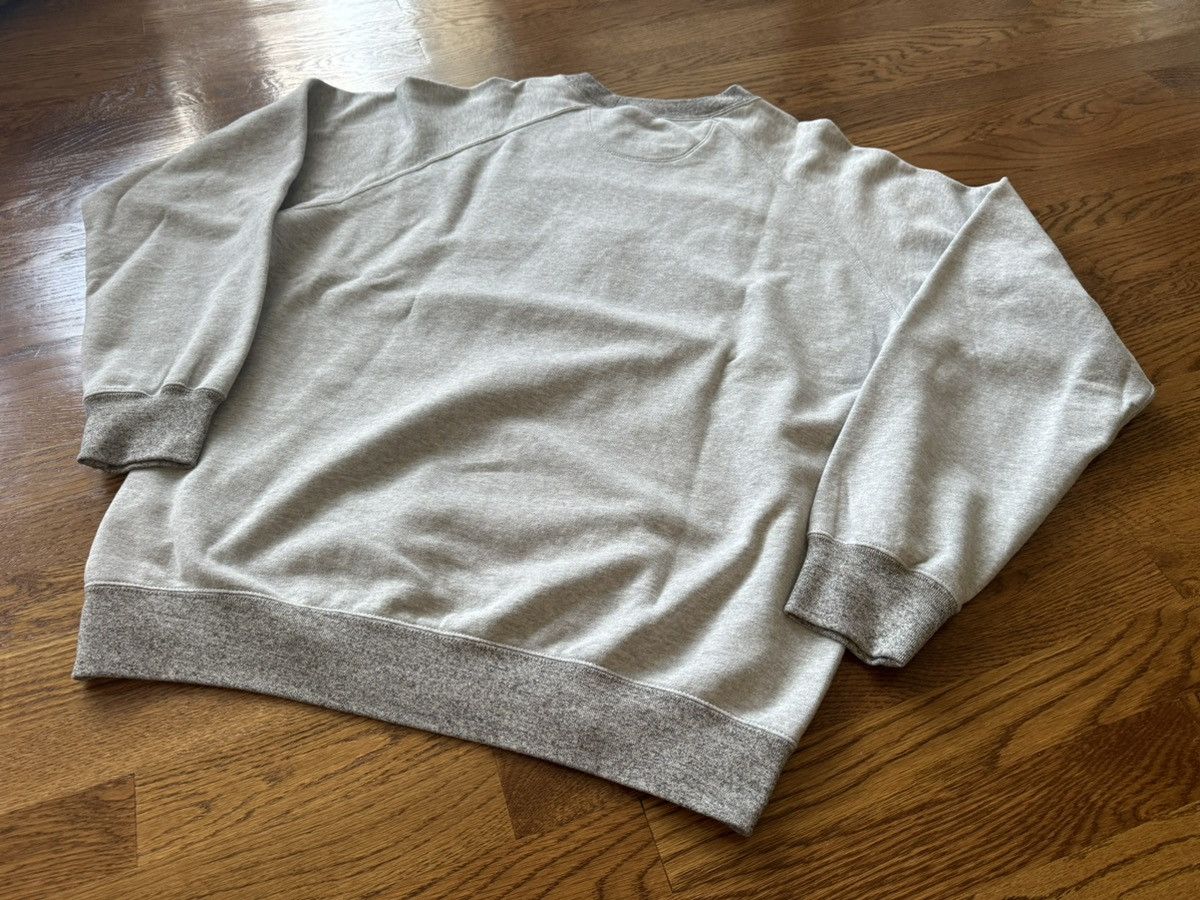 JW Anderson × Uniqlo Large JW Anderson Sweatshirt Gray Coat of Arms Crest Shirt Size US L / EU 52-54 / 3 - 19 Thumbnail