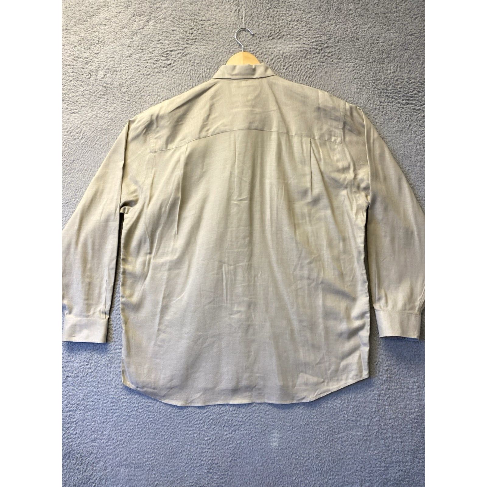 Cutter & Buck Cutter & Buck Men's Tan Long Sleeve Dress Shirt XL - Classic Fit, Button-Down, Wrinkle Resistant Size 46R - 6 Thumbnail