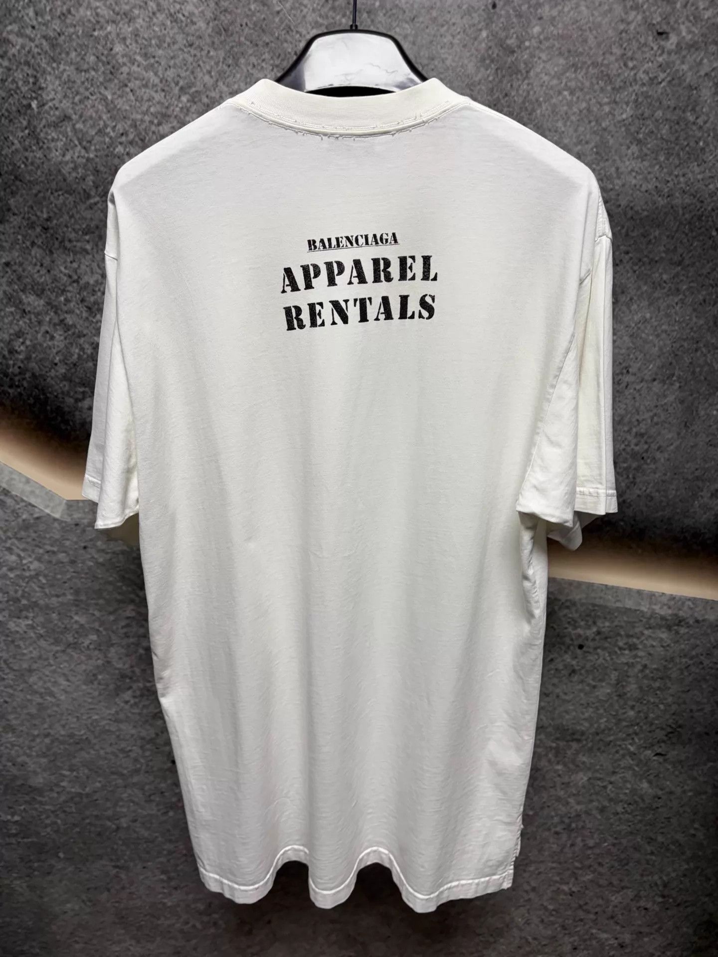 Balenciaga Balenciaga Cream Short Sleeve T-shirt Size 2 Like New Size US M / EU 48-50 / 2 - 2 Thumbnail