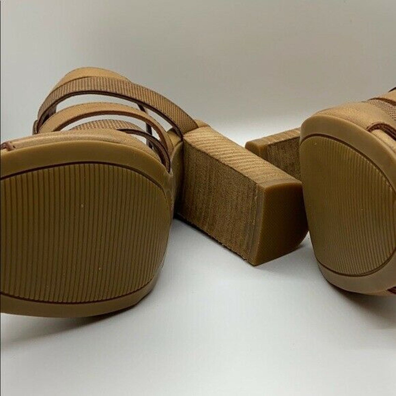 The Unbranded Brand Dolce by Mojo Moxy Caged Sandals Womens Sz 6.5 Stacked Heel Size US 6.5 / IT 36.5 - 6 Thumbnail