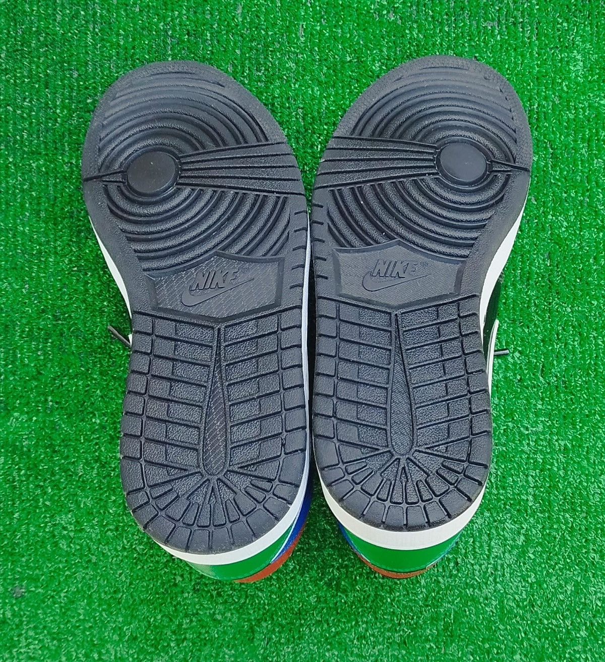 Jordan Brand Air Jordan 1 High Mid Multi Patent Smeakerts # 7,5 Size US 7.5 / IT 37.5 - 7 Thumbnail