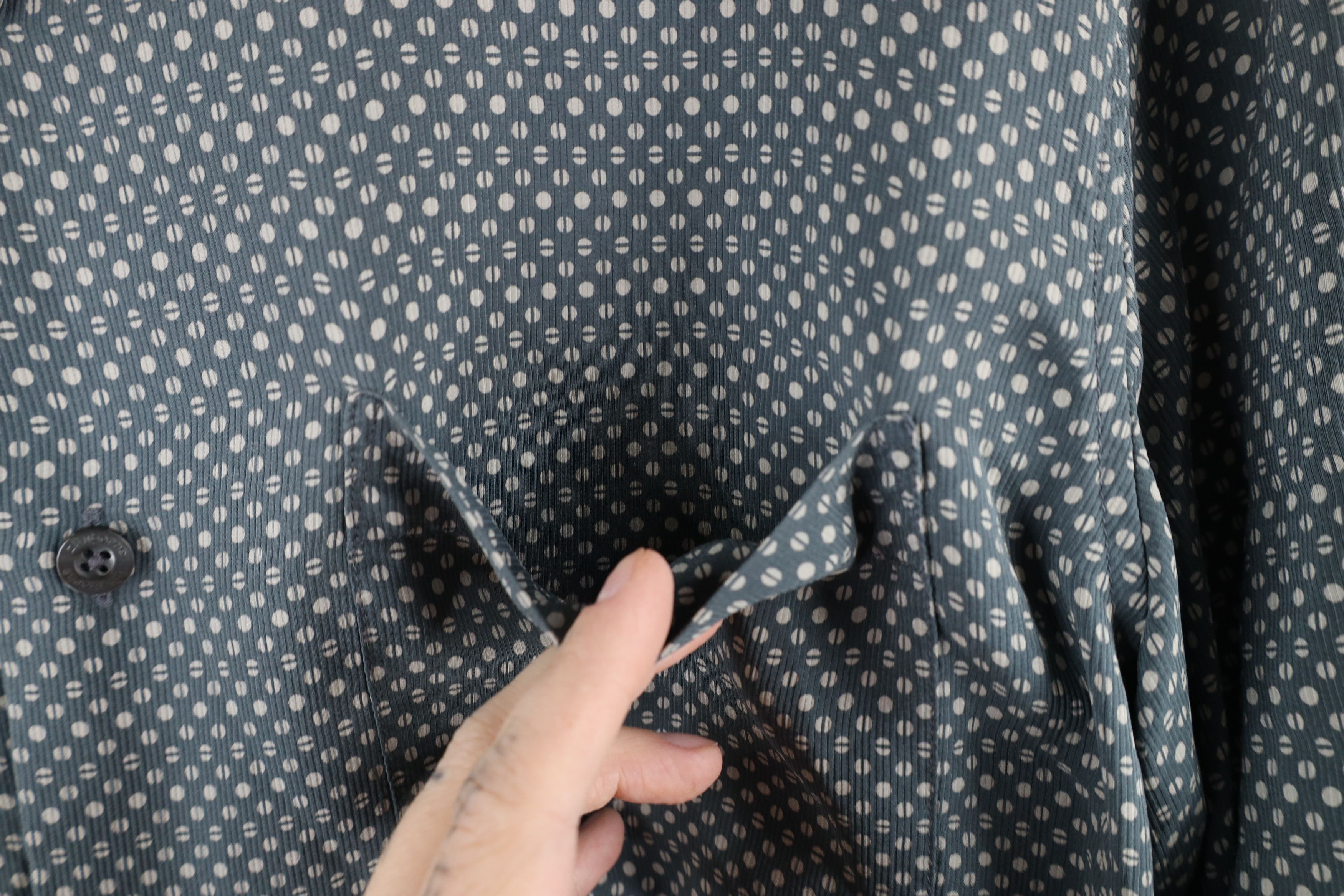 Vintage Vintage 90s Streetwear Silk Short Sleeve Button Shirt Size US M / EU 48-50 / 2 - 4 Thumbnail