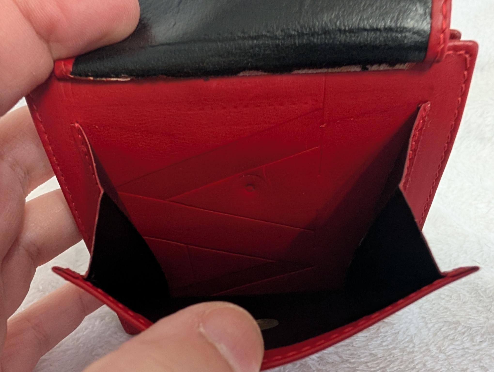 Other Authentic Valentino Garavani Embossed Bifold Wallet Size ONE SIZE - 17 Thumbnail