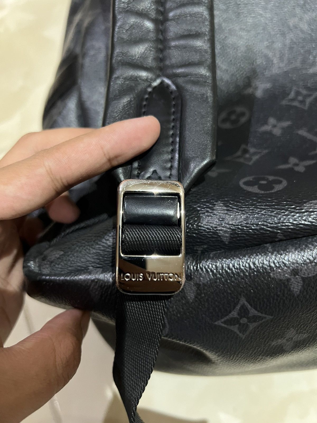 Louis Vuitton Louis Vuitton Monogram Discovery Backpack Size ONE SIZE - 7 Thumbnail