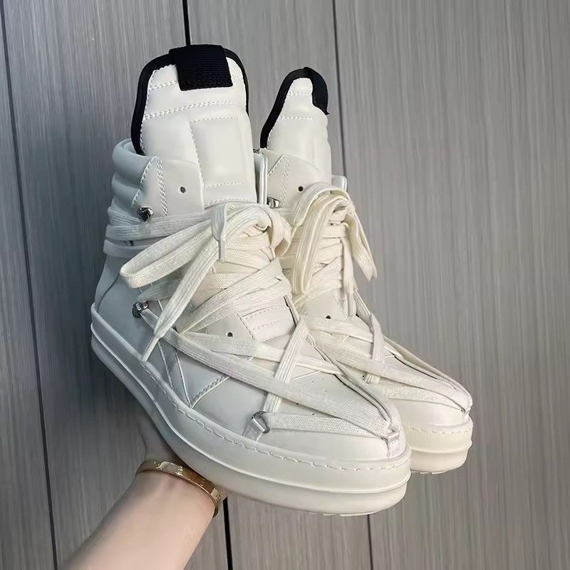 Japanese Brand Fashionable High-Top Sneakers Size US 11 / EU 44 - 4 Thumbnail