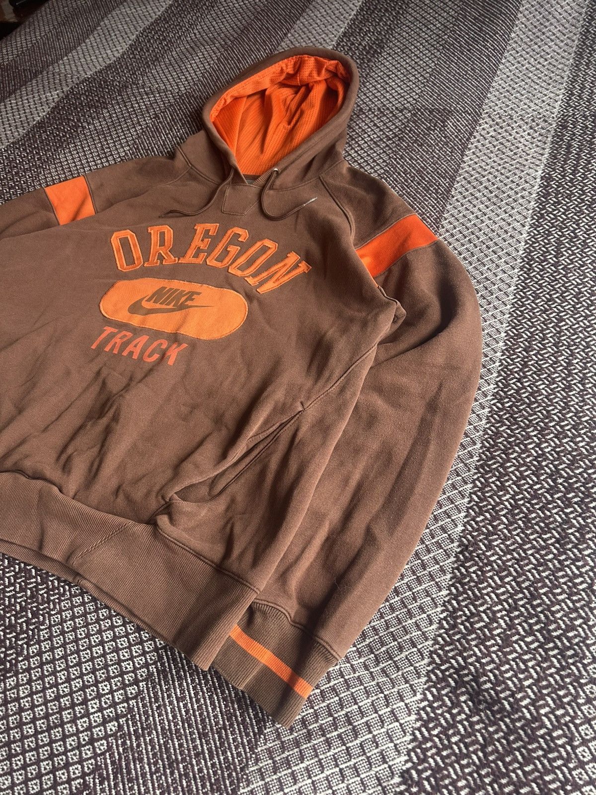 Nike × Vintage Vintage Nike Oregon Big Logo Hoodie Streetwear Style Size M Size US M / EU 48-50 / 2 - 5 Thumbnail