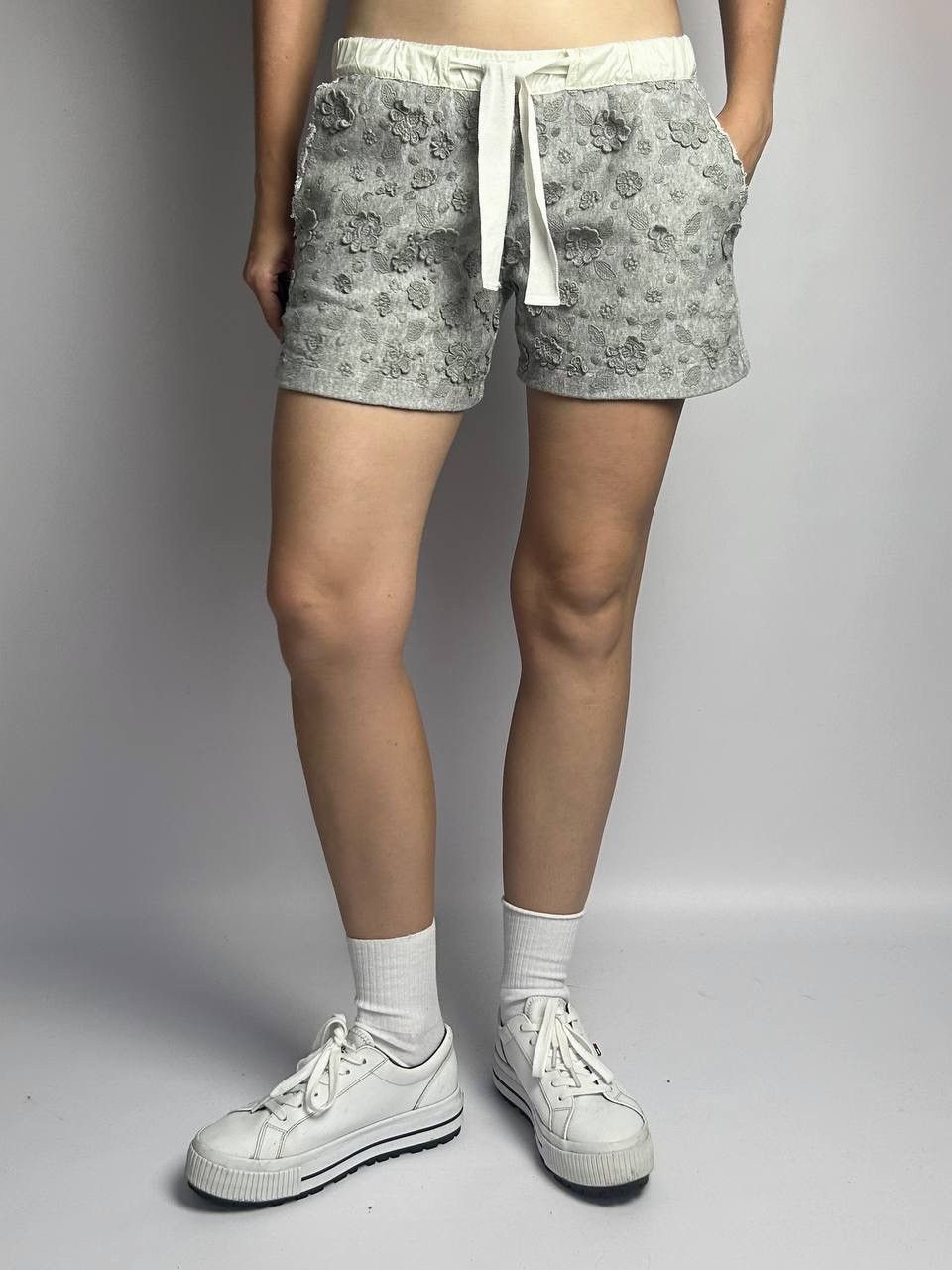 Moncler Moncler Floral Textured Shorts Size 30" / US 8 / IT 44 - 1 Thumbnail
