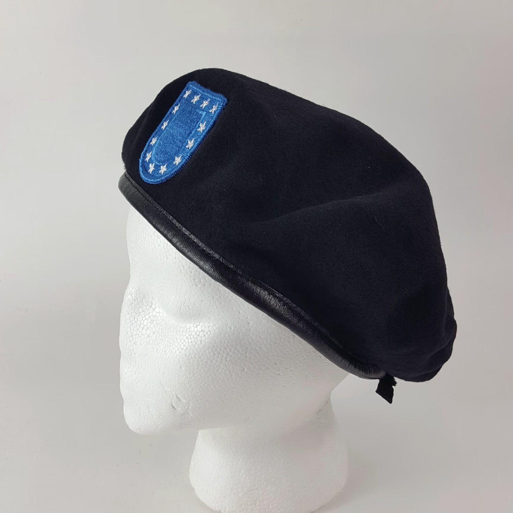 Vintage VINTAGE US Army Black Wool Beret Hat Size 7 1/2 Military Cap Casual Retro 90s Mens Size ONE SIZE - 2 Thumbnail