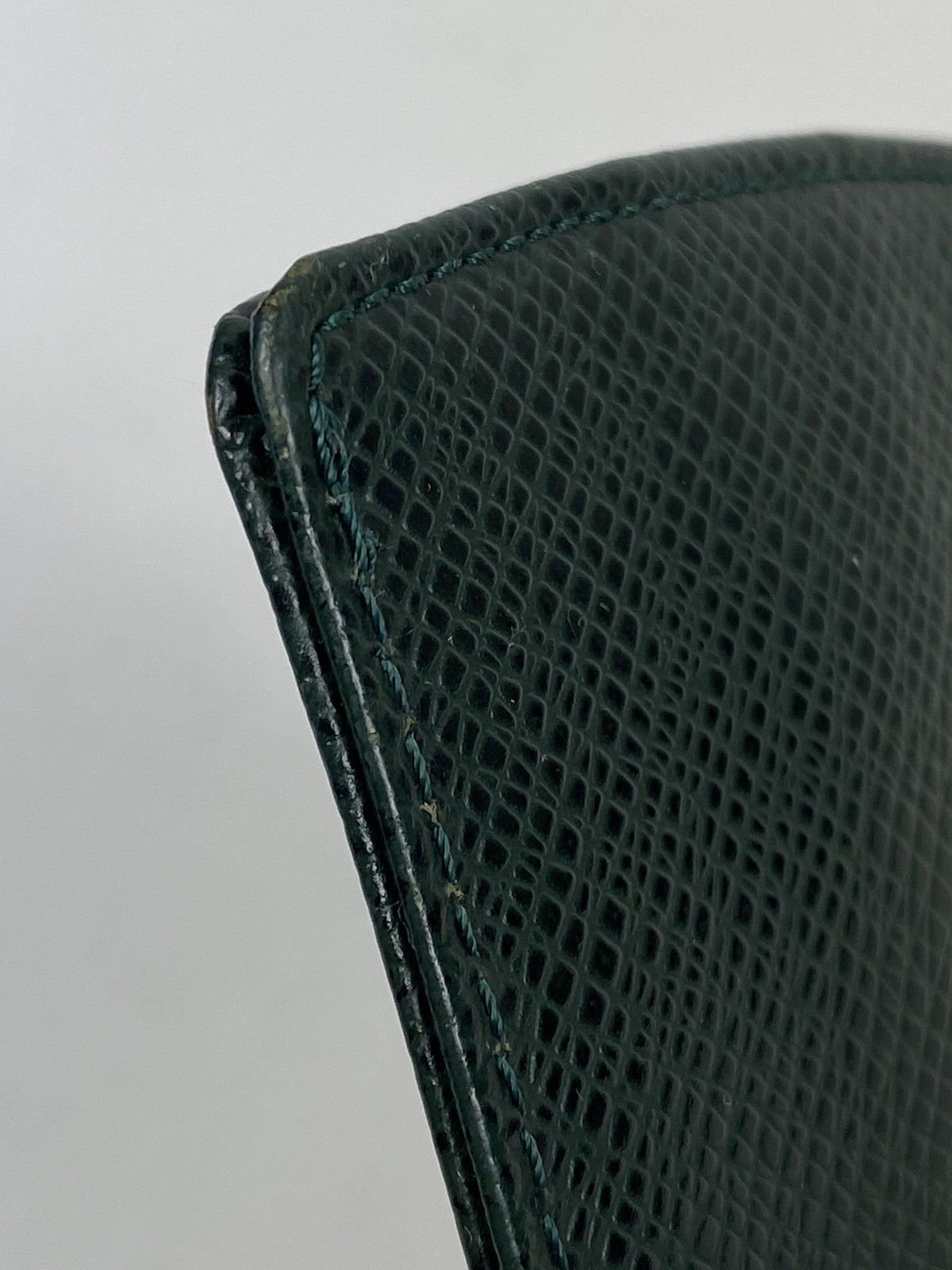 Louis Vuitton Louis Vuitton Taiga Card Holder Size ONE SIZE - 4 Thumbnail