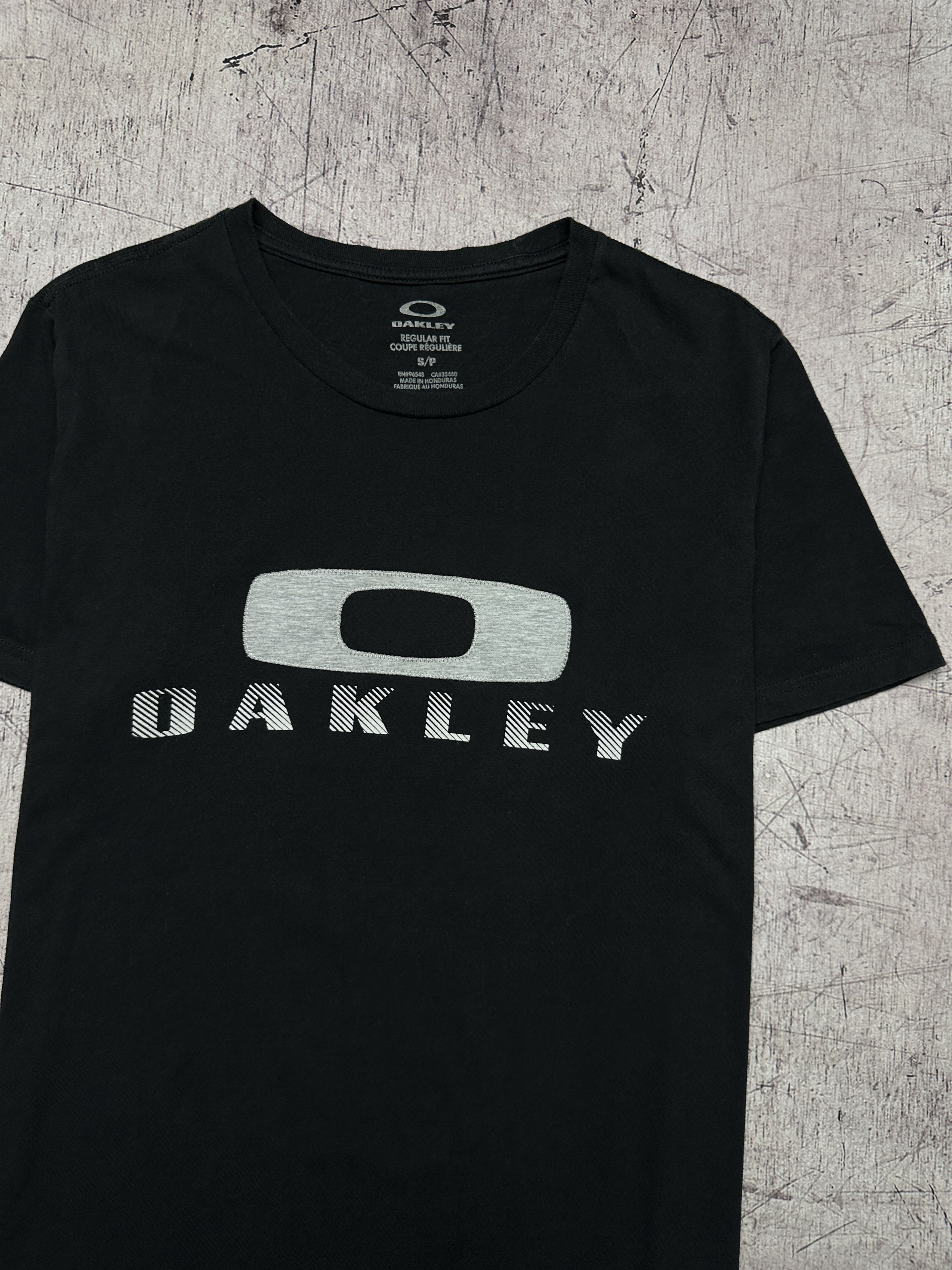 Oakley Oakley Vintage Mens Big Logo T-Shirt Size US S / EU 44-46 / 1 - 2 Thumbnail