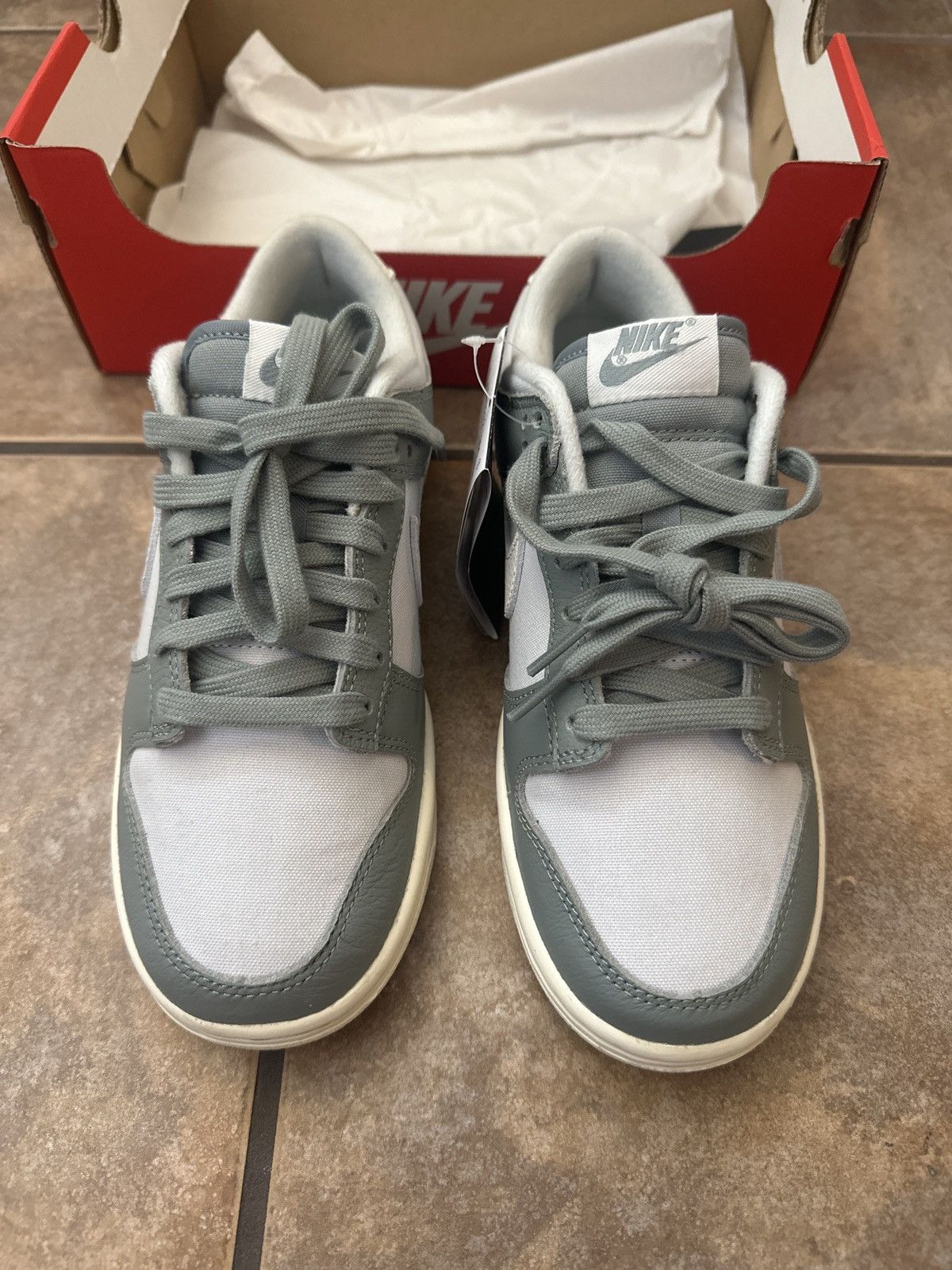 Nike Dunk Low 'Mica Green' Size US 5 / EU 37 - 3 Thumbnail