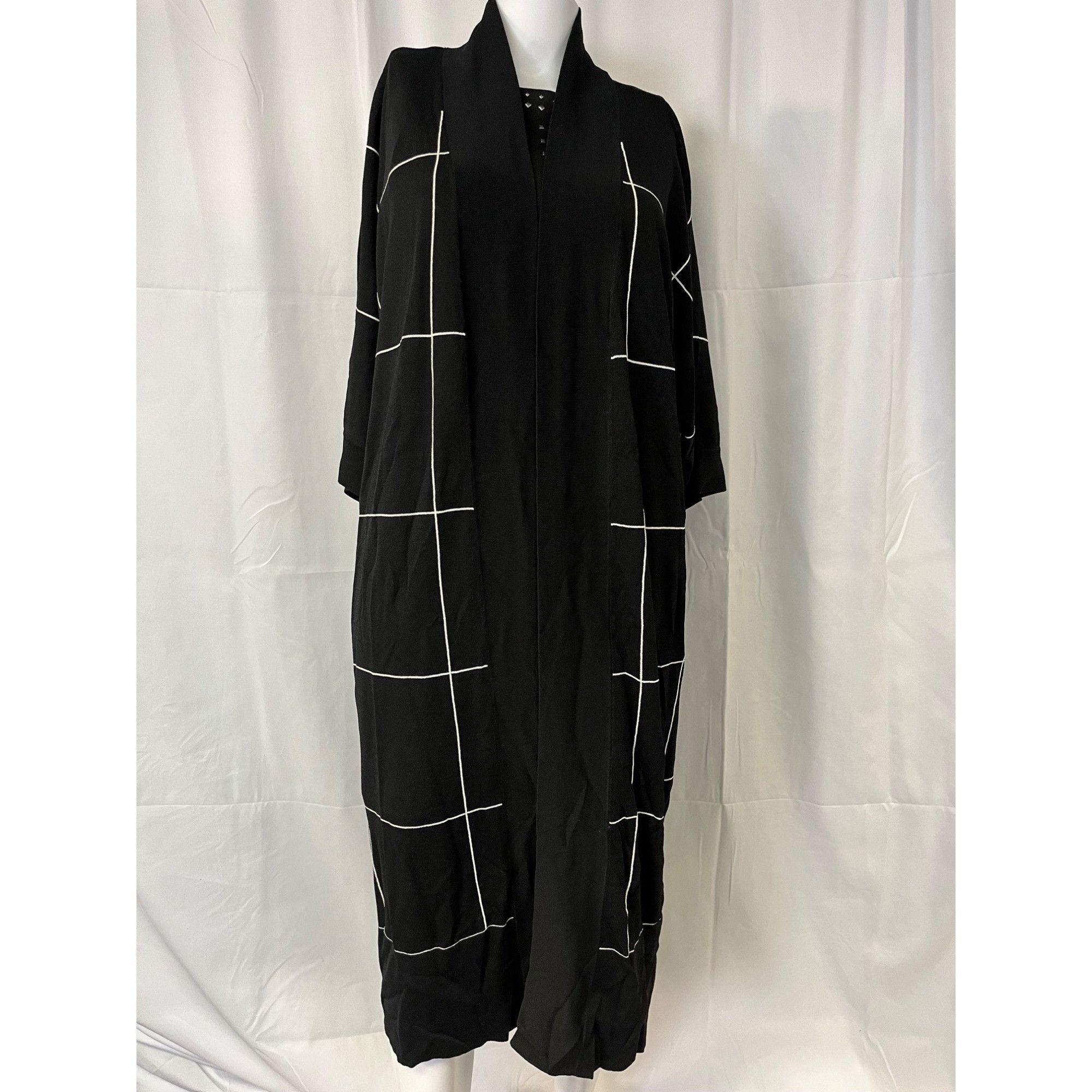 Chicos Chicos Womens Black Cardigan Sweater Size XXL SKU 6740 Size XXL / US 16-18 / IT 52-54 - 1 Thumbnail