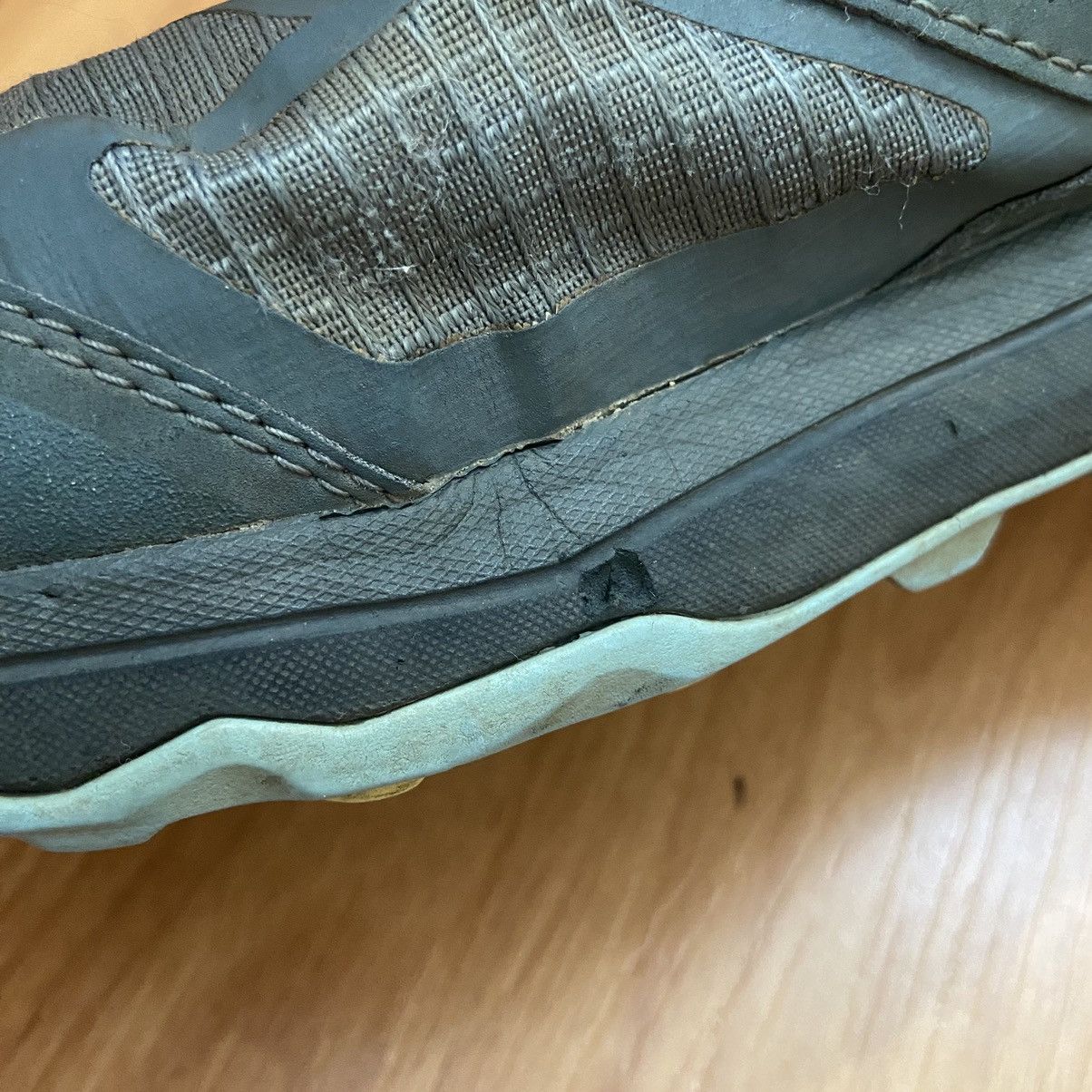 Altra Altra Women’s Logo Distressed Outdoor Running Shoes Size 9.5 Size US 9.5 / IT 39.5 - 12 Thumbnail