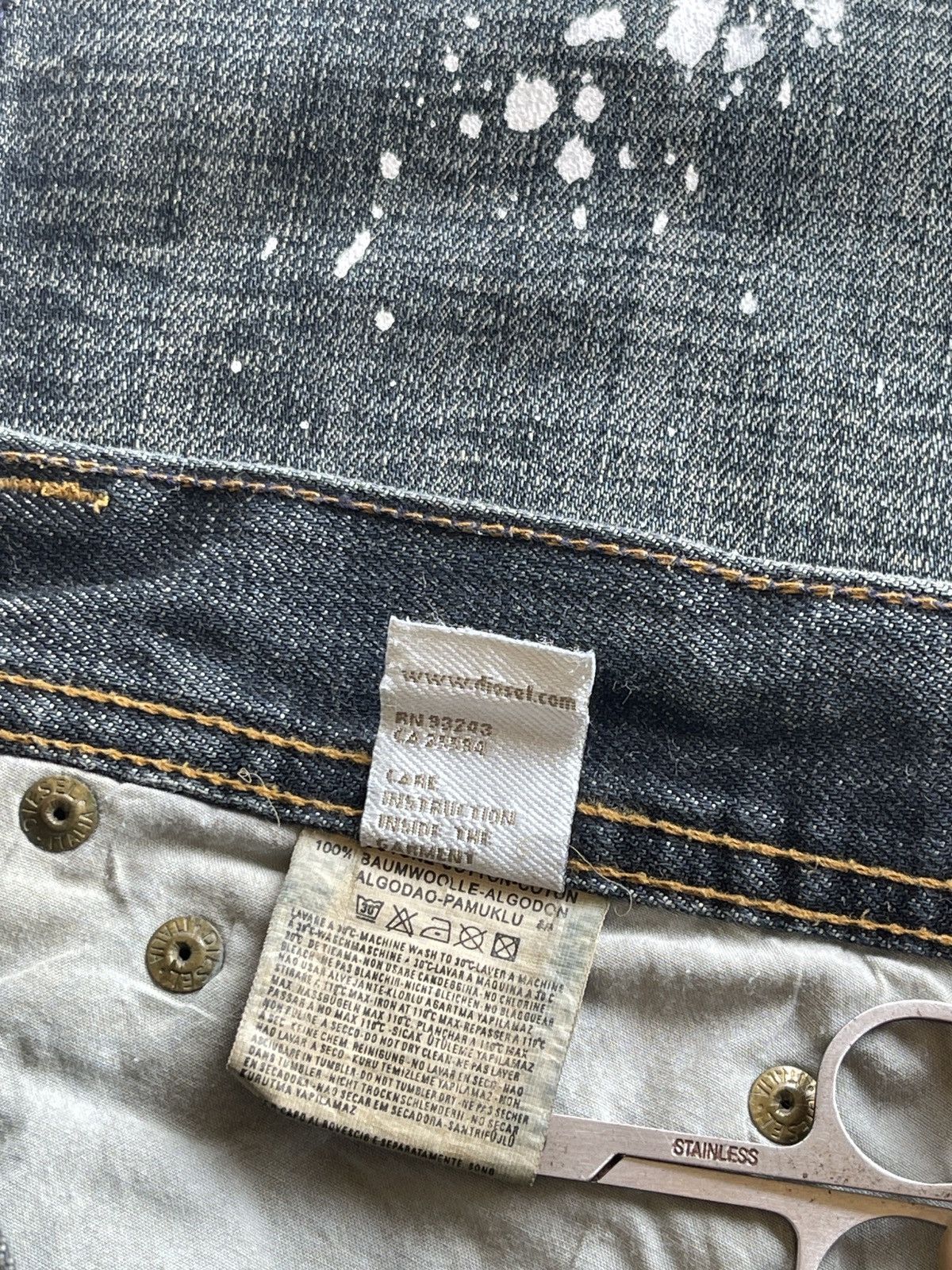 Diesel Paint Splatter Distressed Flare Dark Denim Size US 32 / EU 48 - 12 Thumbnail