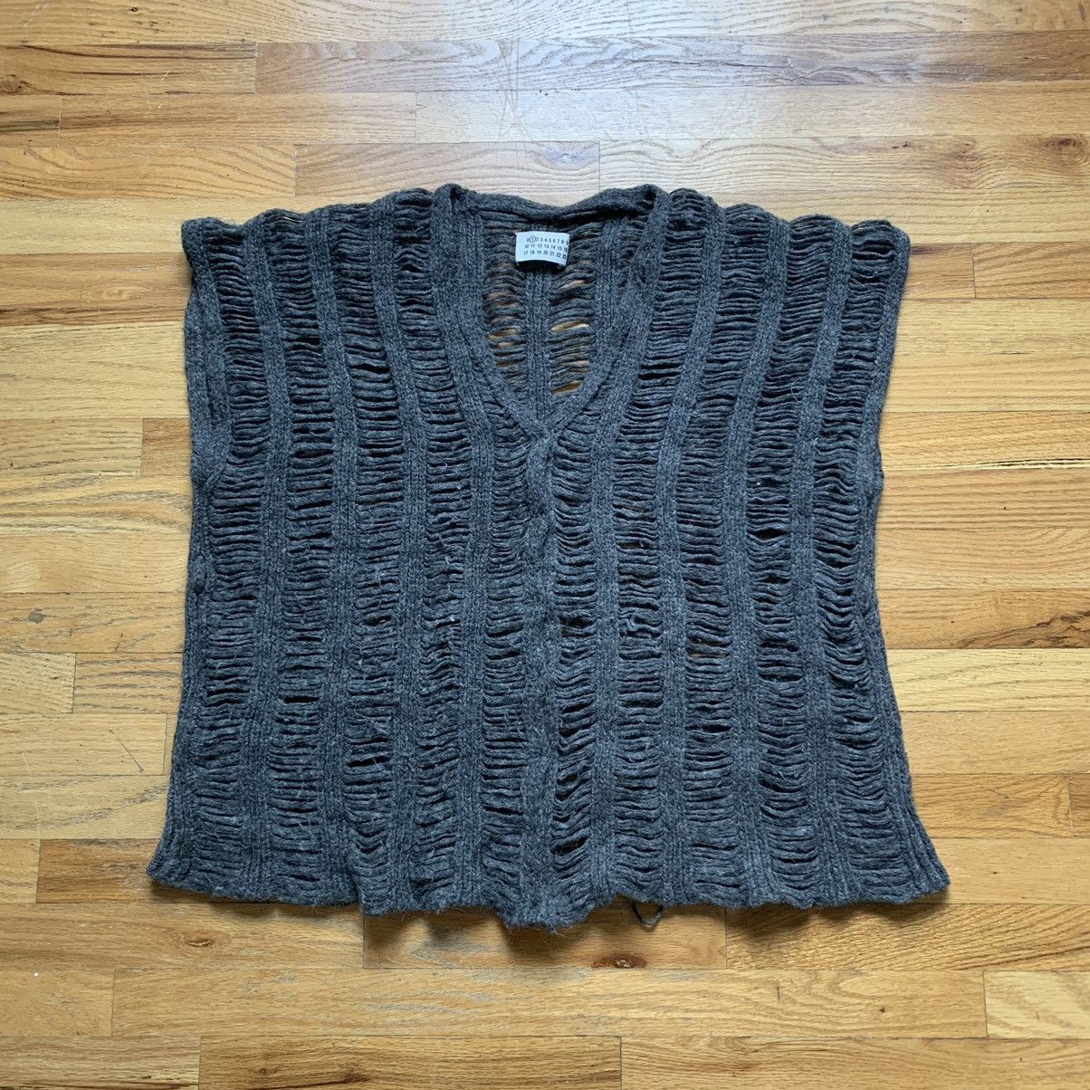 Maison Margiela FW2009 Oversized Spider Knit Alpaca Vest Size US M / EU 48-50 / 2 - 1 Thumbnail