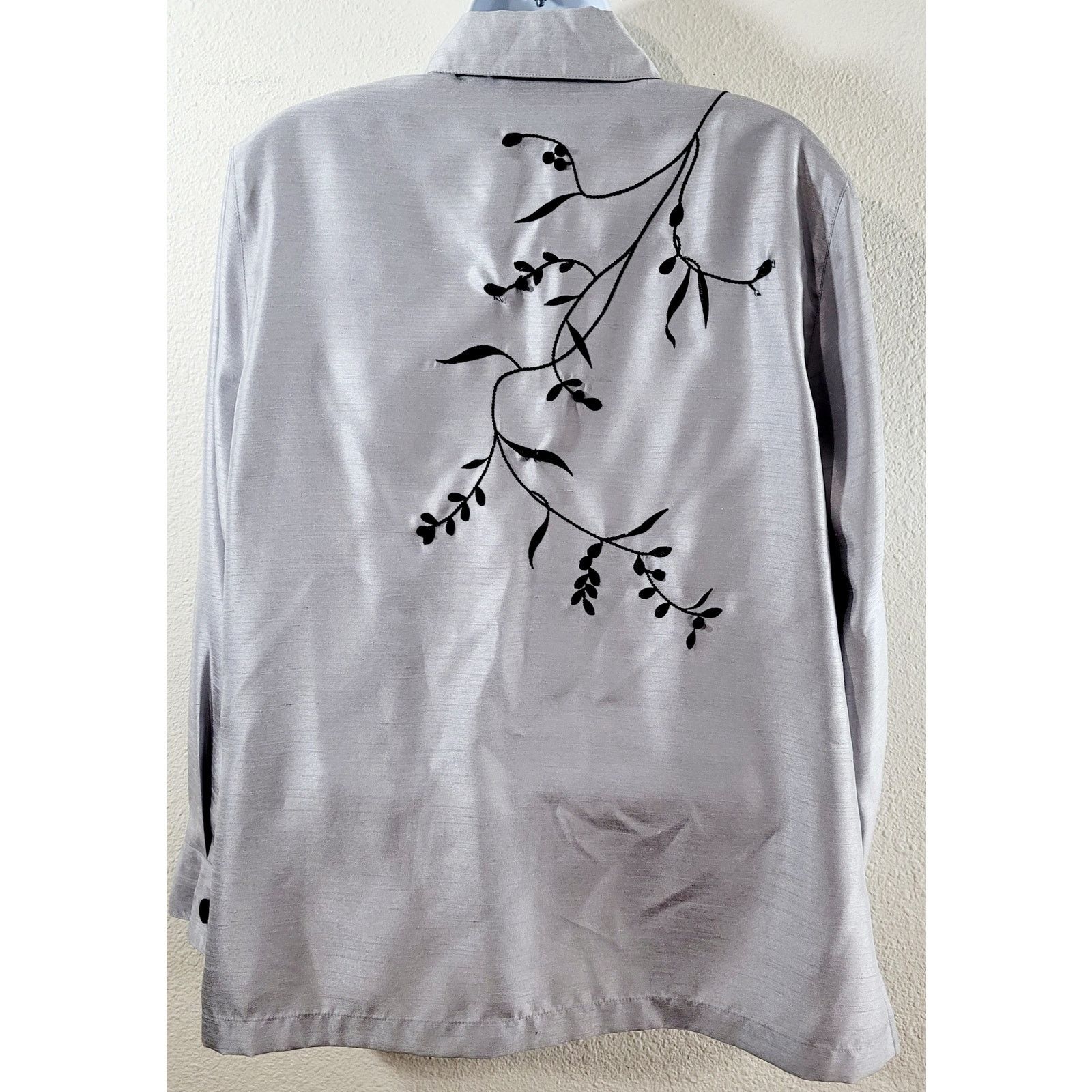 Other Draper's & Damon's Gray Black Embroidered Floral Bead Top PL Size L / US 10 / IT 46 - 2 Thumbnail