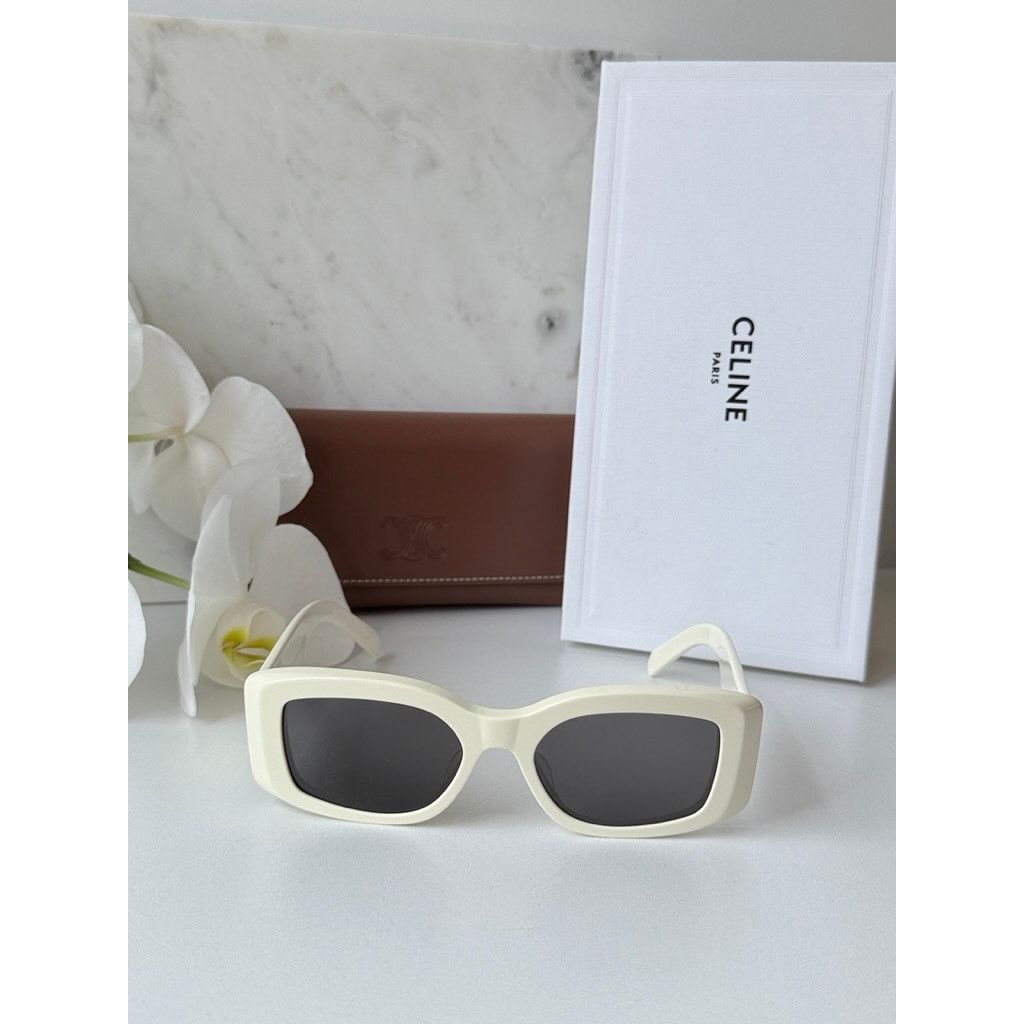 Celine NEW Celine CL40282U Triomphe XL White Gold Sunglasses Size ONE SIZE - 4 Thumbnail