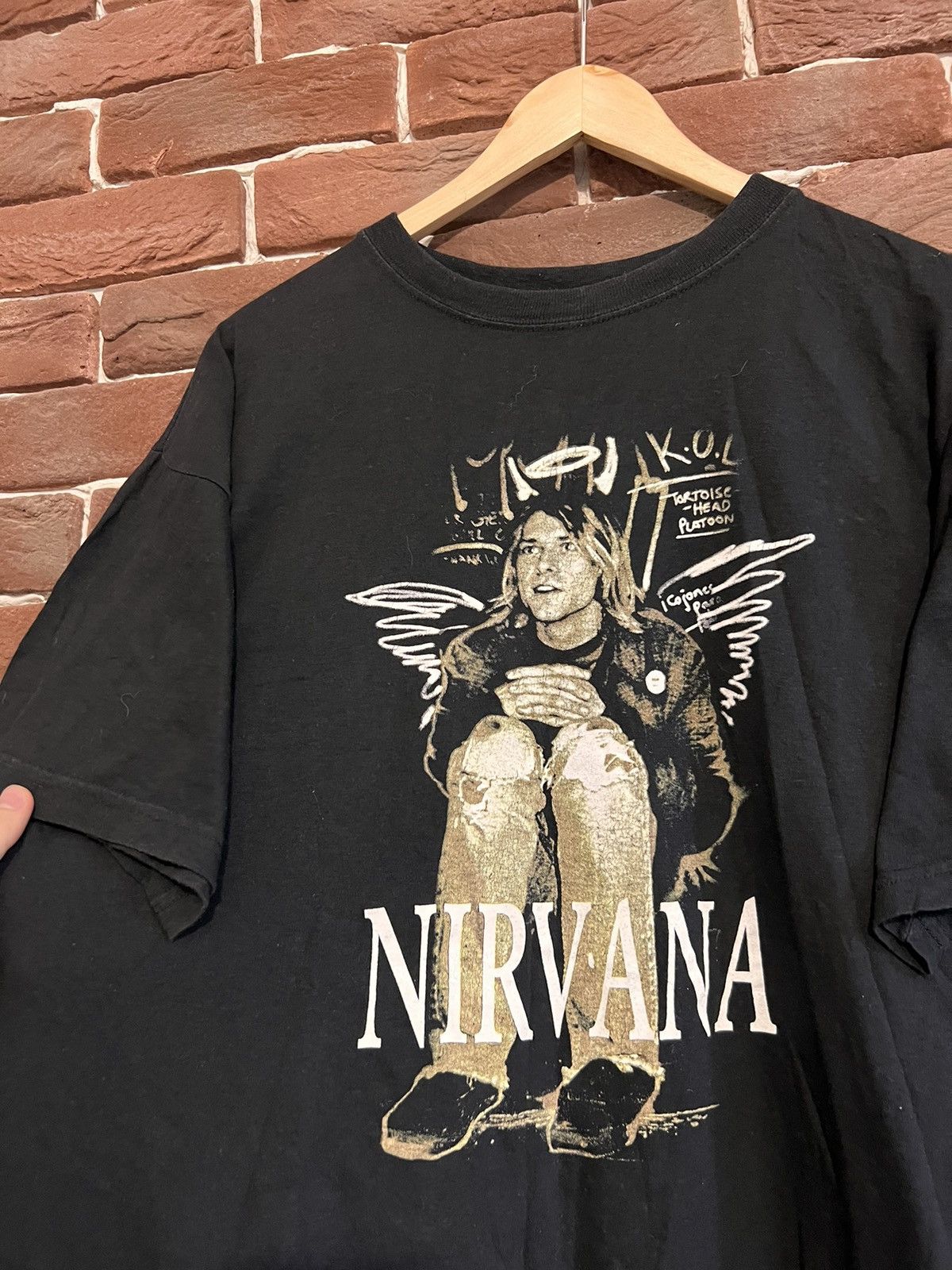 Band Tees Vintage 90s Kurt Cobain Band Tee Nirvana Angel Print Rare Size US XL / EU 56 / 4 - 2 Thumbnail