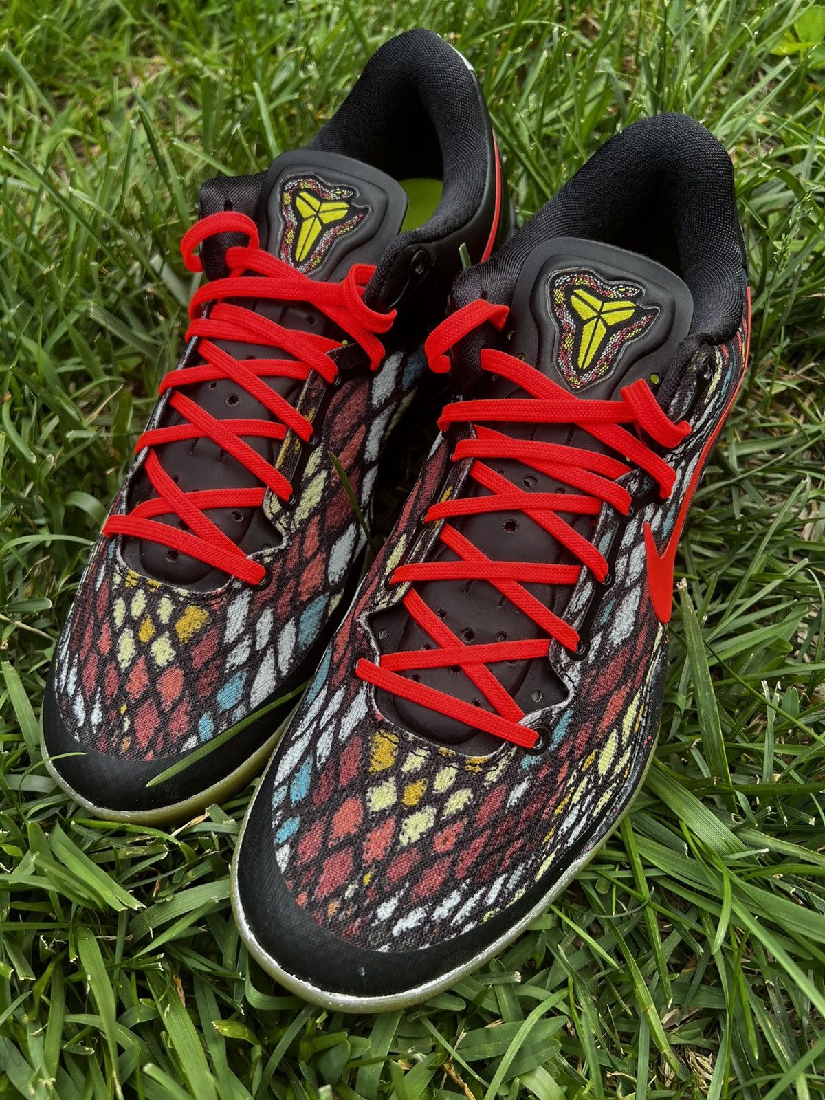 Nike Kobe 8 “Christmas” Size 11.5 OG Box (555035-030) (2012) kobe 8 christmas Nike 6 (39) | Mercari main image 2