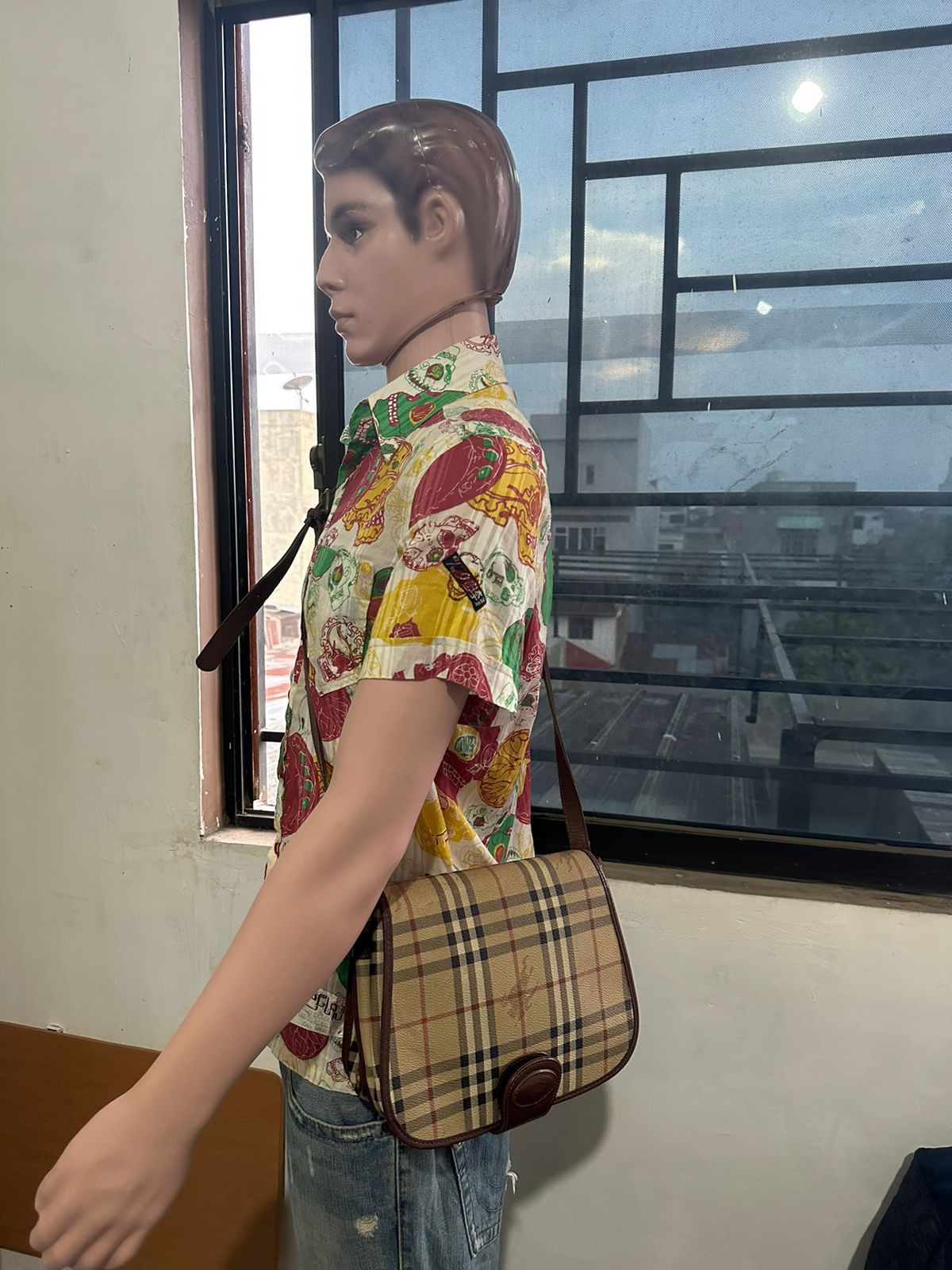 Burberry × Vintage Vintage Burberry Nova Check Crossbody/ Sling Bag Size ONE SIZE - 3 Thumbnail