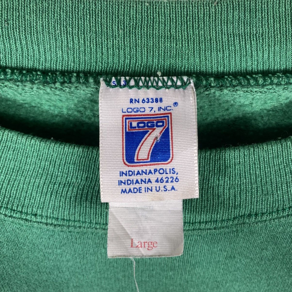 Logo 7 Vintage 80's UNIVERSITY Of HAWAII Faded Logo 7 Sweatshirt Size US L / EU 52-54 / 3 - 6 Thumbnail
