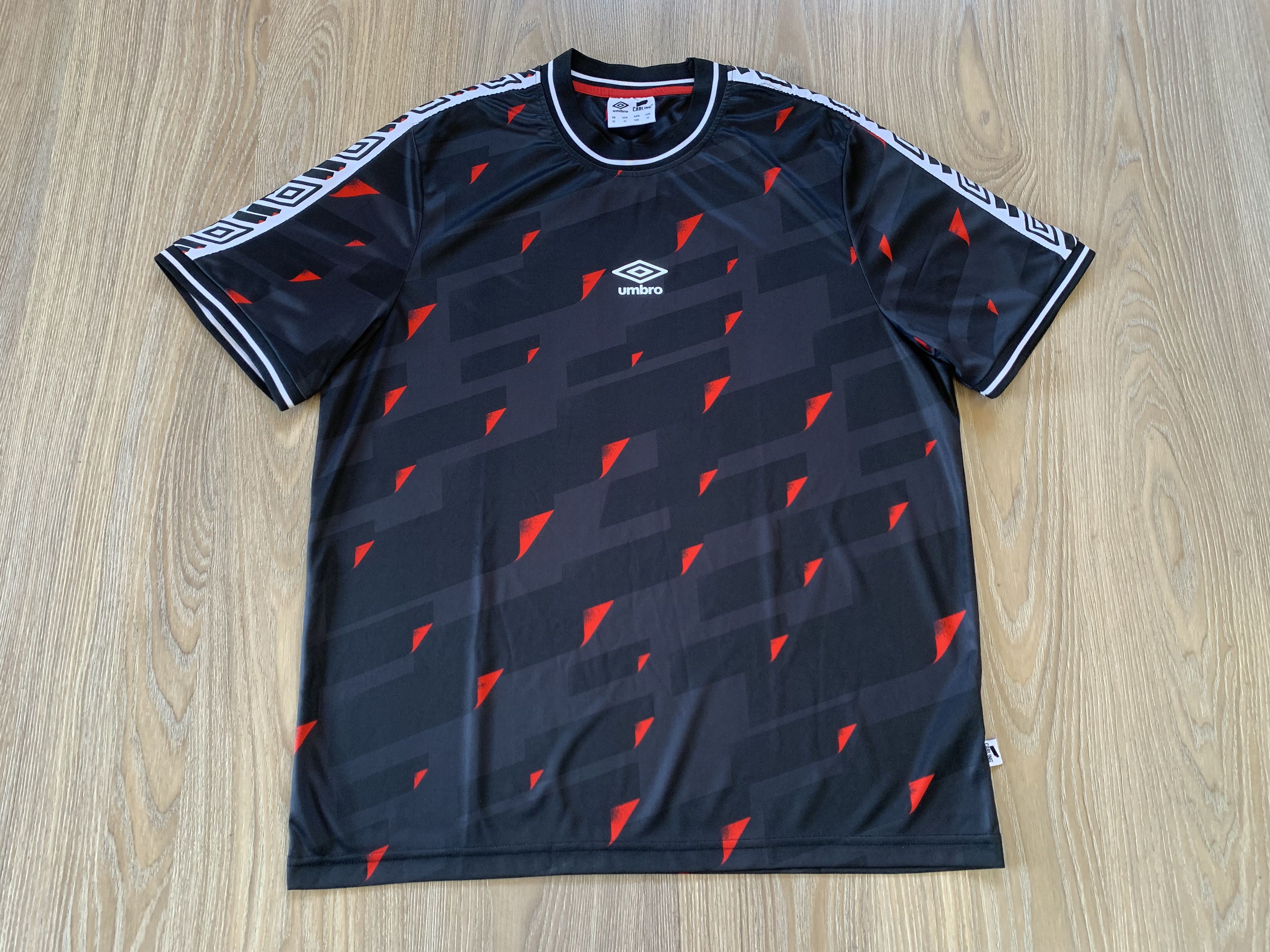 Umbro Carling Umbro Football Lampass Training T Shirt Size US XL / EU 56 / 4 - 2 Thumbnail