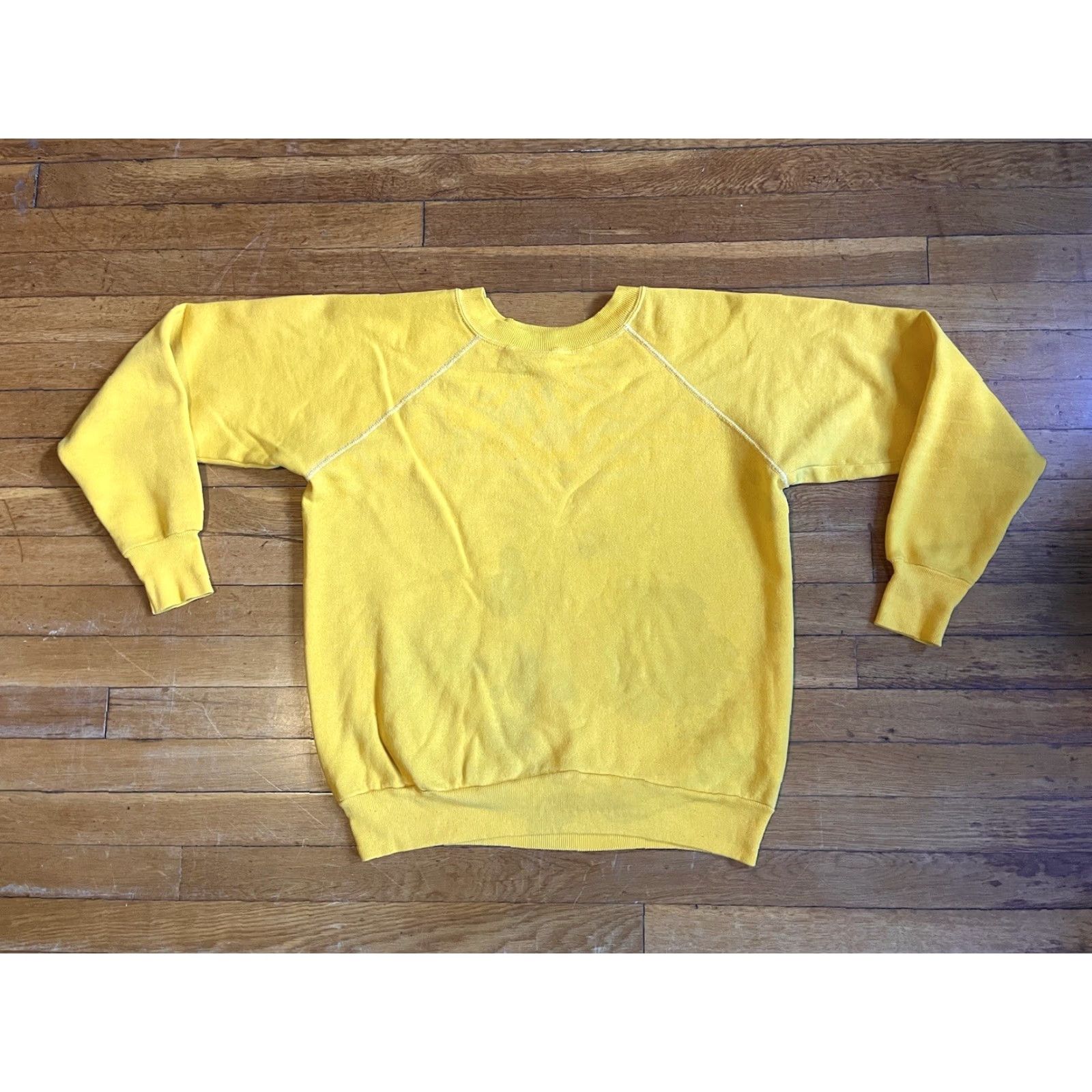 Velva Sheen VINTAGE Velva Sheen Holiday Hills YMCA Sweatshirt Raglan Men’s Large Yellow Cardigan? Size US L / EU 52-54 / 3 - 7 Thumbnail