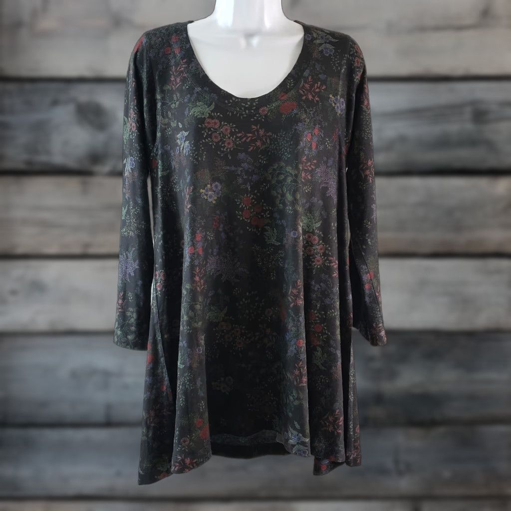 Vintage VINTAGE Nally & Millie Womens Tunic Top Blouse Black Red Floral Long Sleeve Scoop Neck Size S Size S / US 4 / IT 40 - 1 Thumbnail