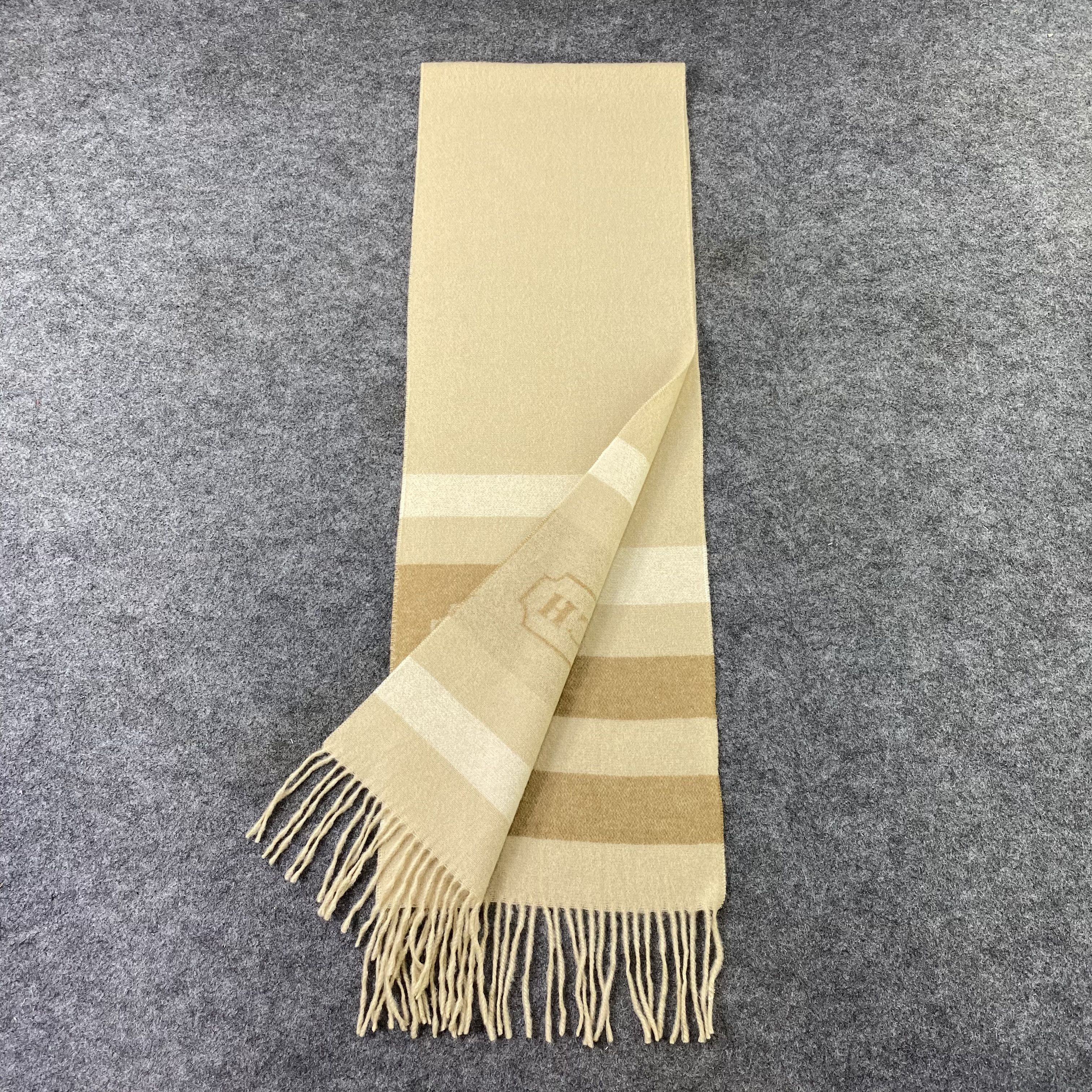 Coach Coach Scarf/ Muffler / Neckwear - K029 Size ONE SIZE - 3 Thumbnail
