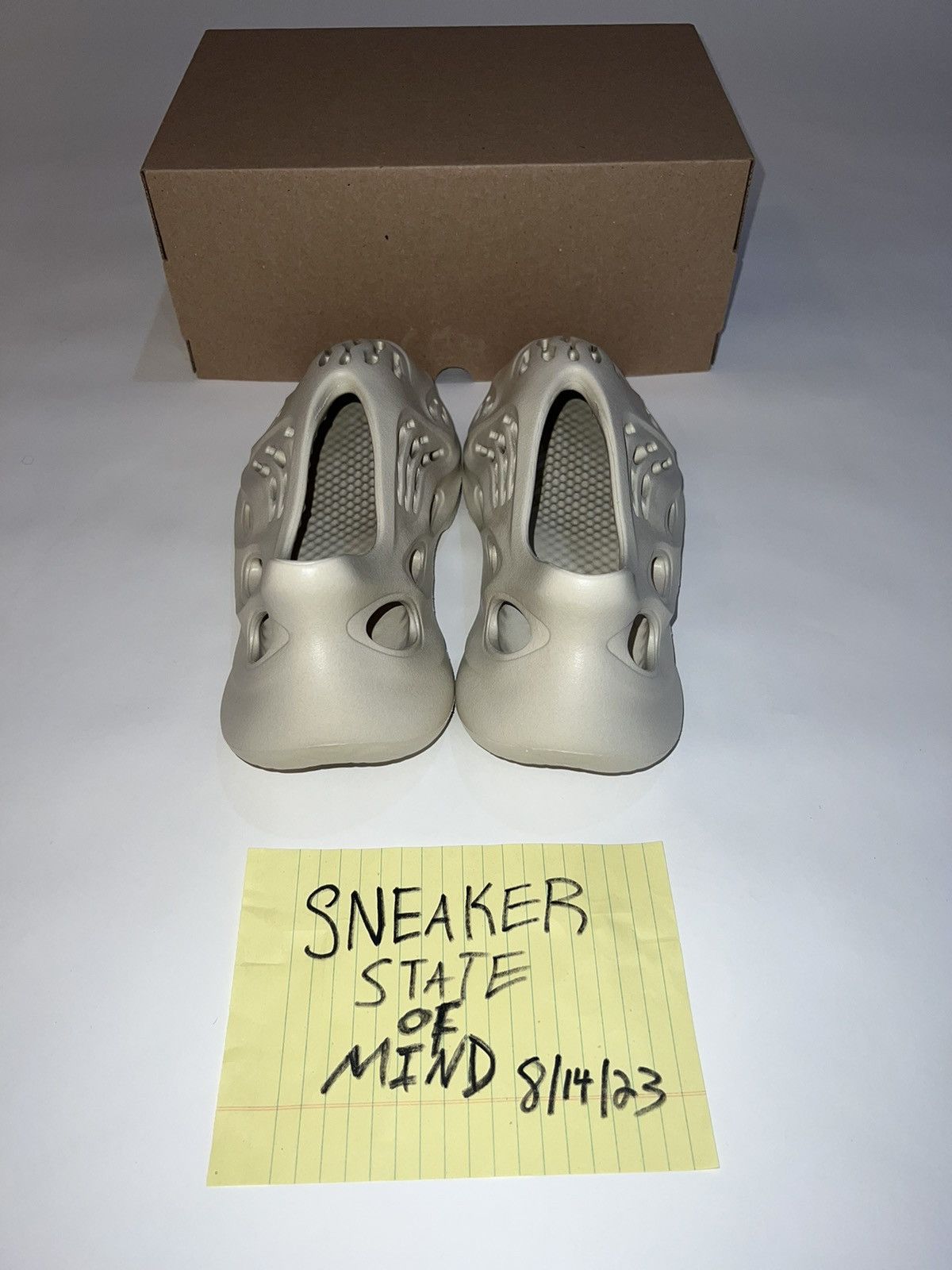 Adidas × Kanye West BRAND NEW ADIDAS YEEZY FOAM RUNNER SAND SIZE: 11 Size US 11 / EU 44 - 5 Thumbnail
