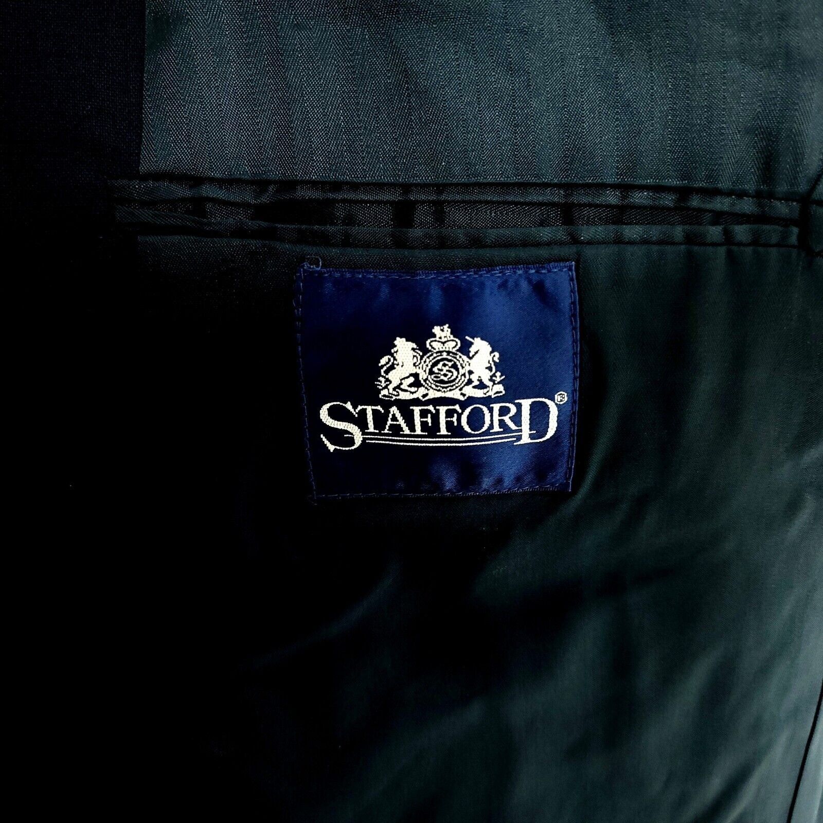 Stafford DAMAGED Stafford Worsted Wool 2 Gold Button Blazer 44L Blue Size 44L - 9 Thumbnail