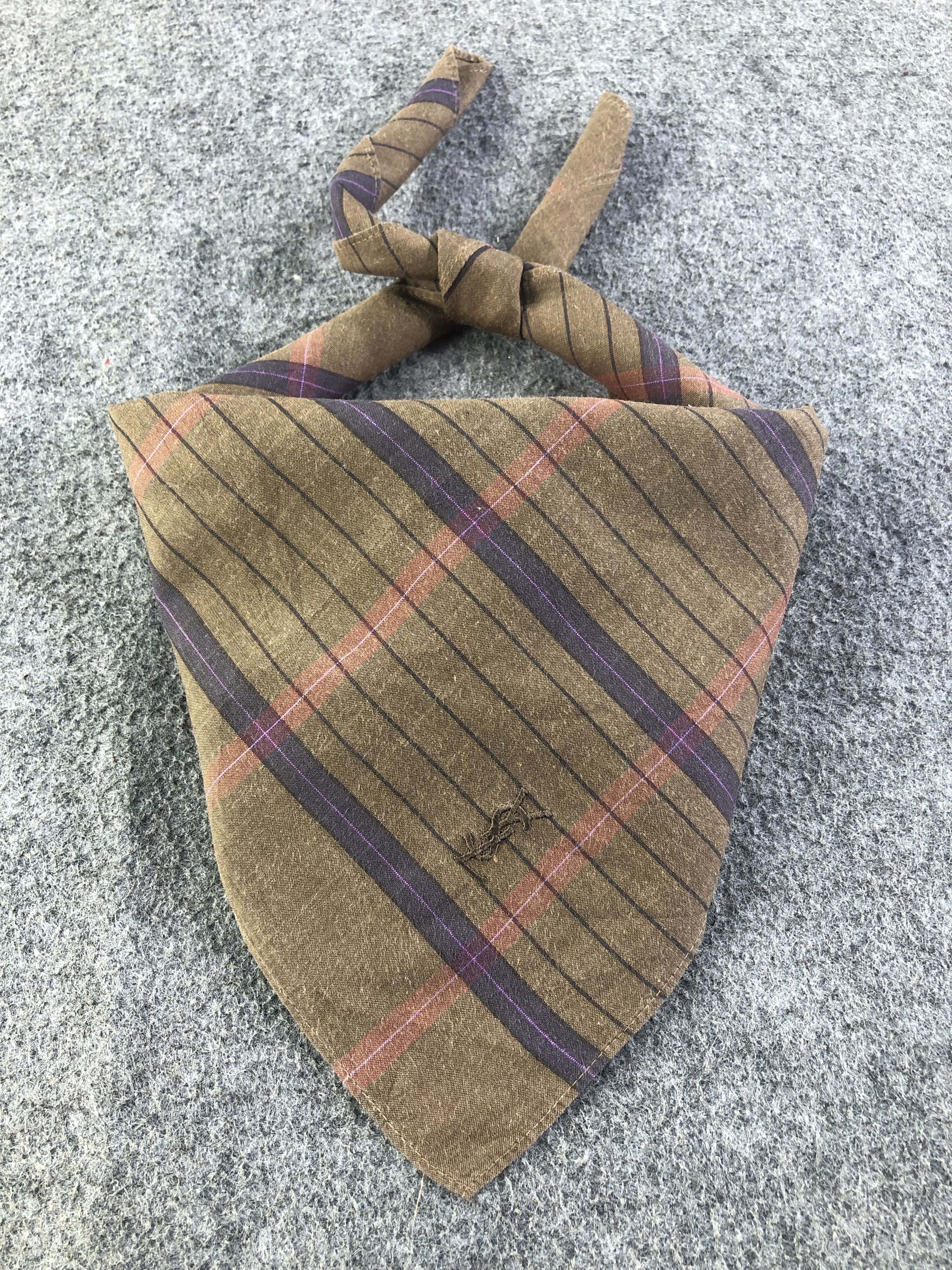 Yves Saint Laurent Yves Saint Laurent Handkerchief / Bandana / Neckerchief Size ONE SIZE - 2 Thumbnail