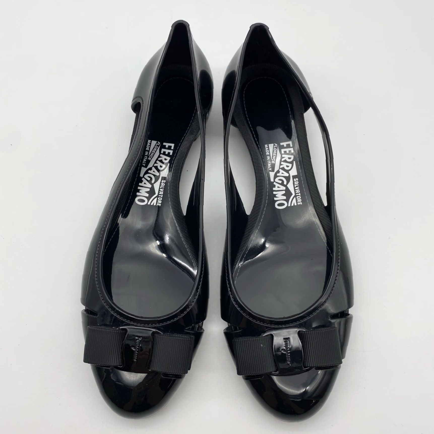 Salvatore Ferragamo VINTAGE Salvatore Ferragamo Vara Flat Shoes Women Size 9 Black Patent Jelly Bow Casual Size US 9 / IT 39 - 2 Thumbnail
