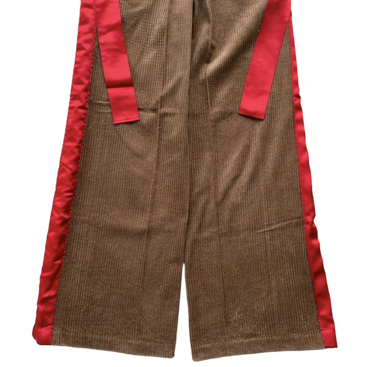 Designer × Japanese Brand × Undercover GU Undercover Women's Ribbon Bow Corduroy Wide Trousers Size 27" / US 4 / IT 40 - 7 Thumbnail
