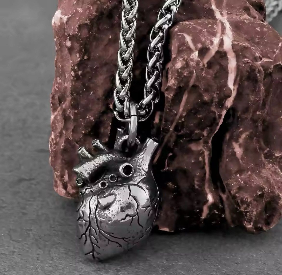 Jewelry Anatomical Heart Chain Vintage Necklace Size ONE SIZE - 1 Thumbnail