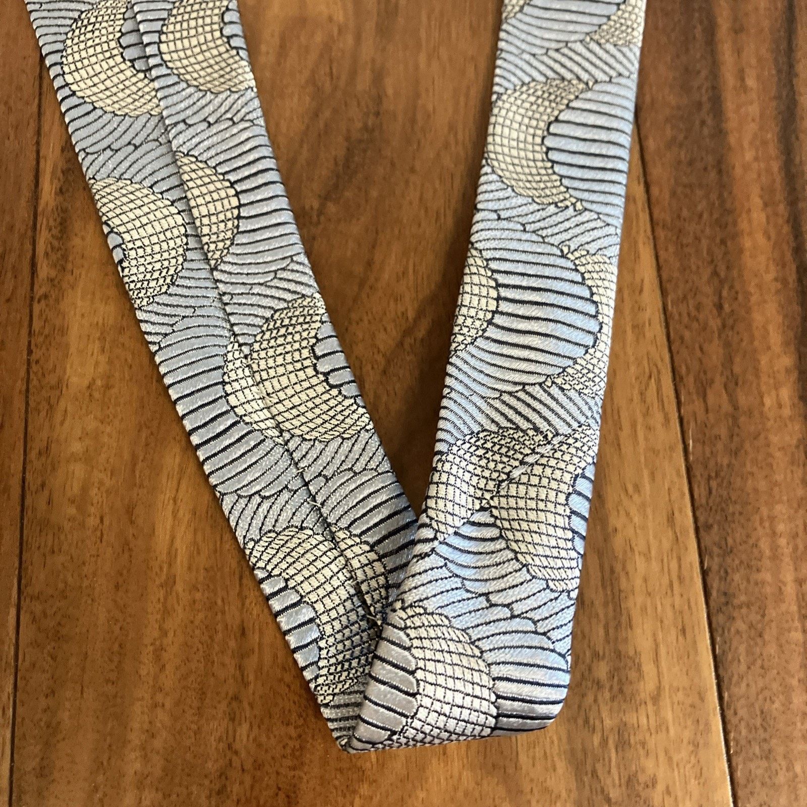 Other BERNINI Silk Tie Silver White Black ABSTRACT Deco Necktie Size ONE SIZE - 12 Thumbnail